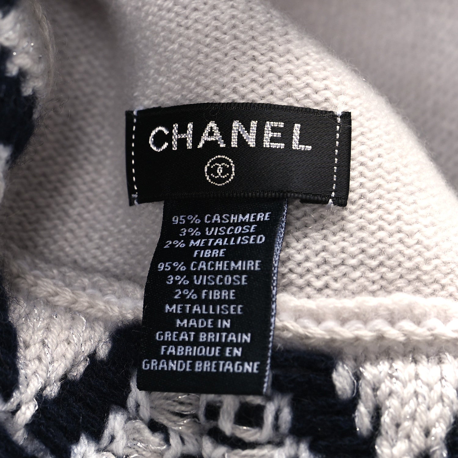 Chanel Cashmere Blend CC Beanie Hat With Gloves Set White Navy Blue 4 of 4