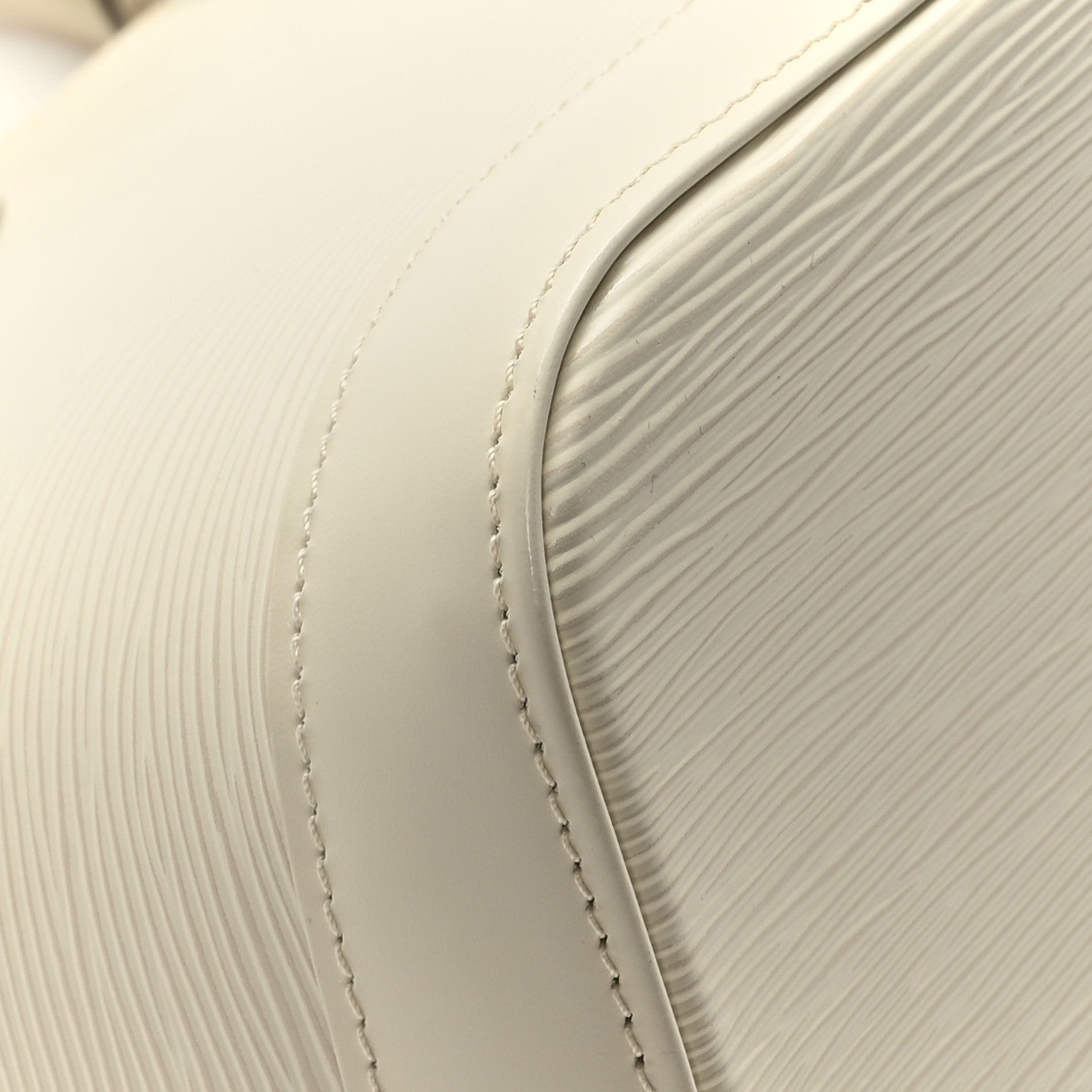 Louis Vuitton Epi Alma PM Ivory 7 of 10