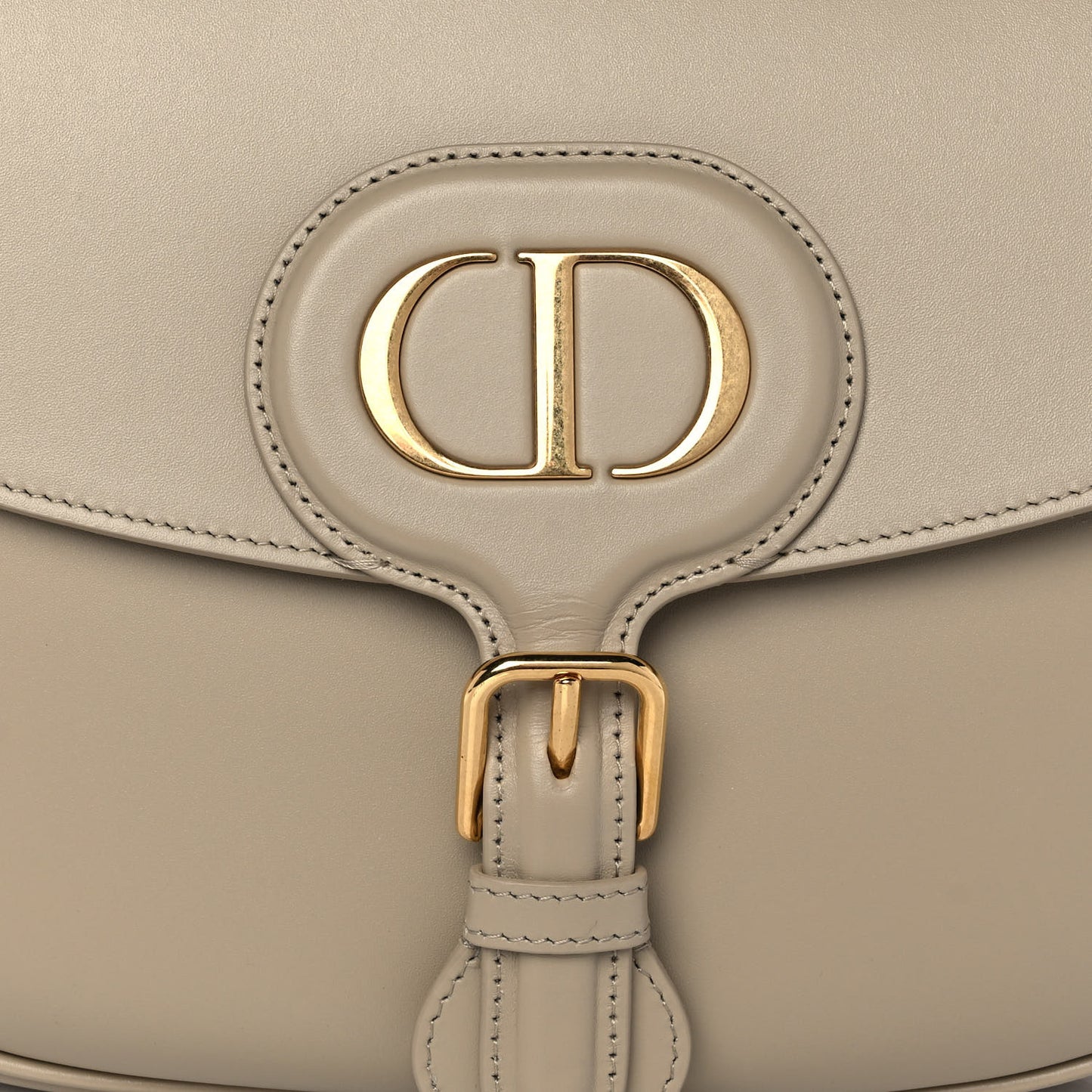 Box Calfskin Large Bobby Flap Beige