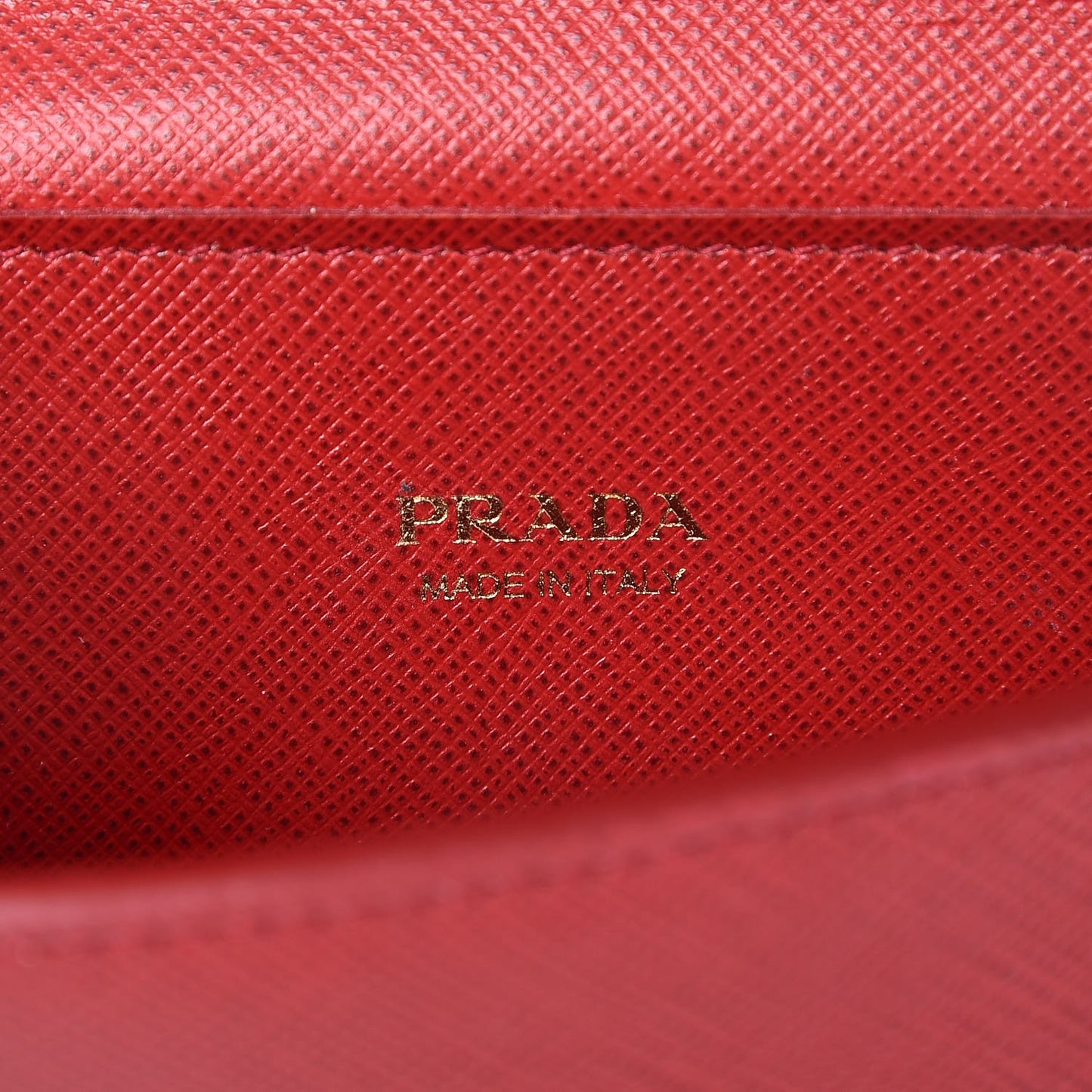 Saffiano Metal Mini Chain Wallet Fuoco