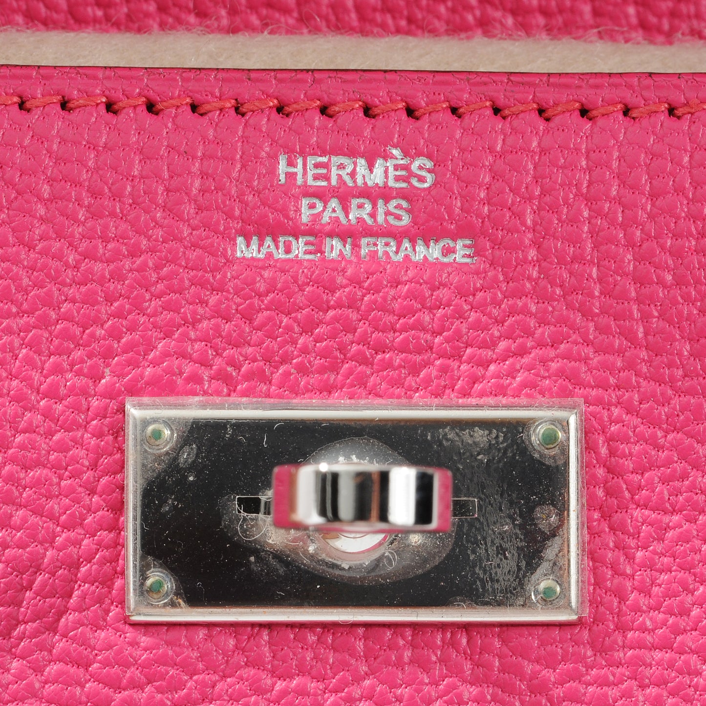 Chevre Mysore Kelly Compact Wallet Rose Tyrien