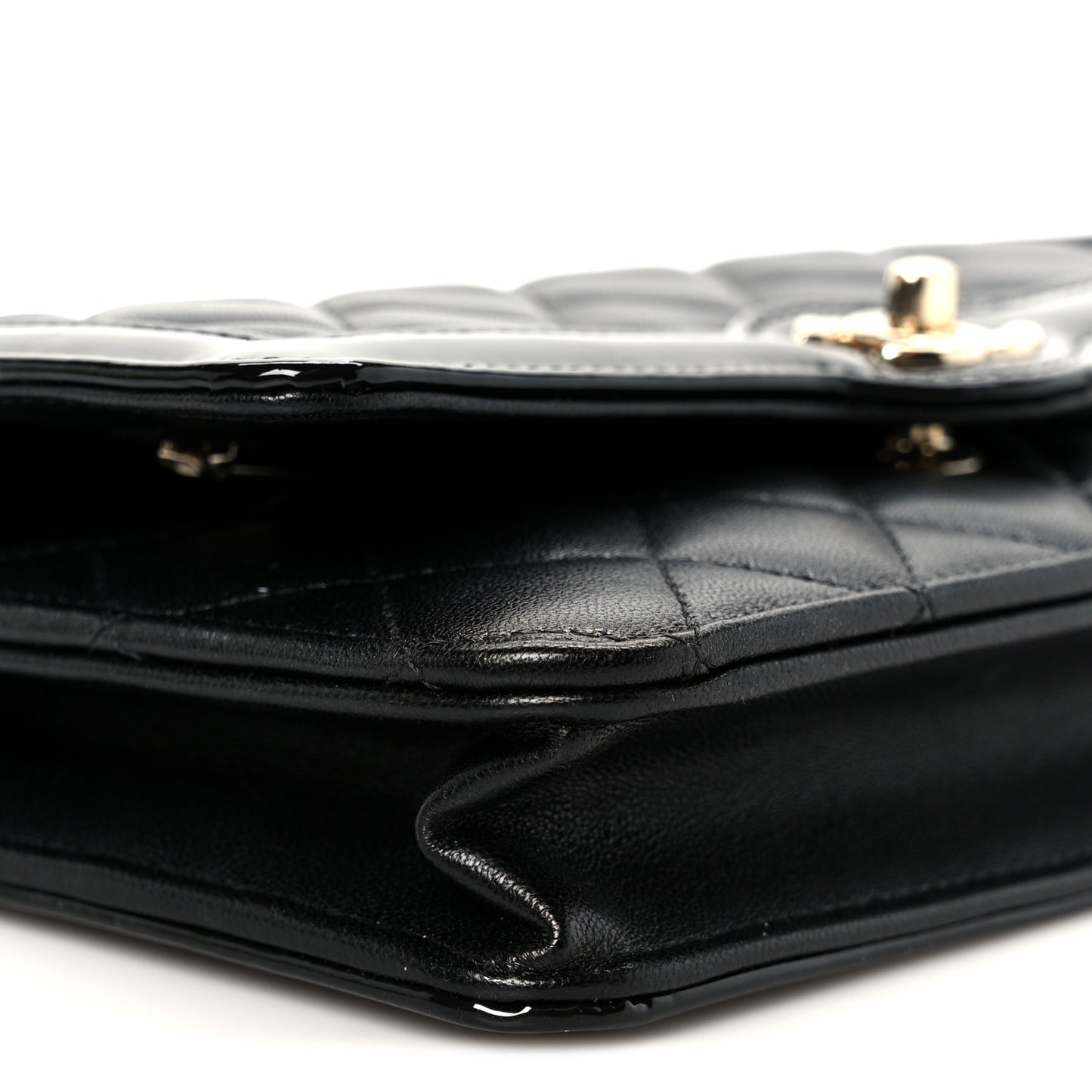 Lambskin Patent Calfskin Quilted Hold The Line CC Wallet On Chain WOC Black