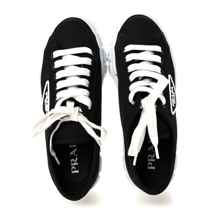 Prada Re-Nylon Gabardine Triangle Logo Double Wheel 50mm Sneakers 38 Black 2 of 10
