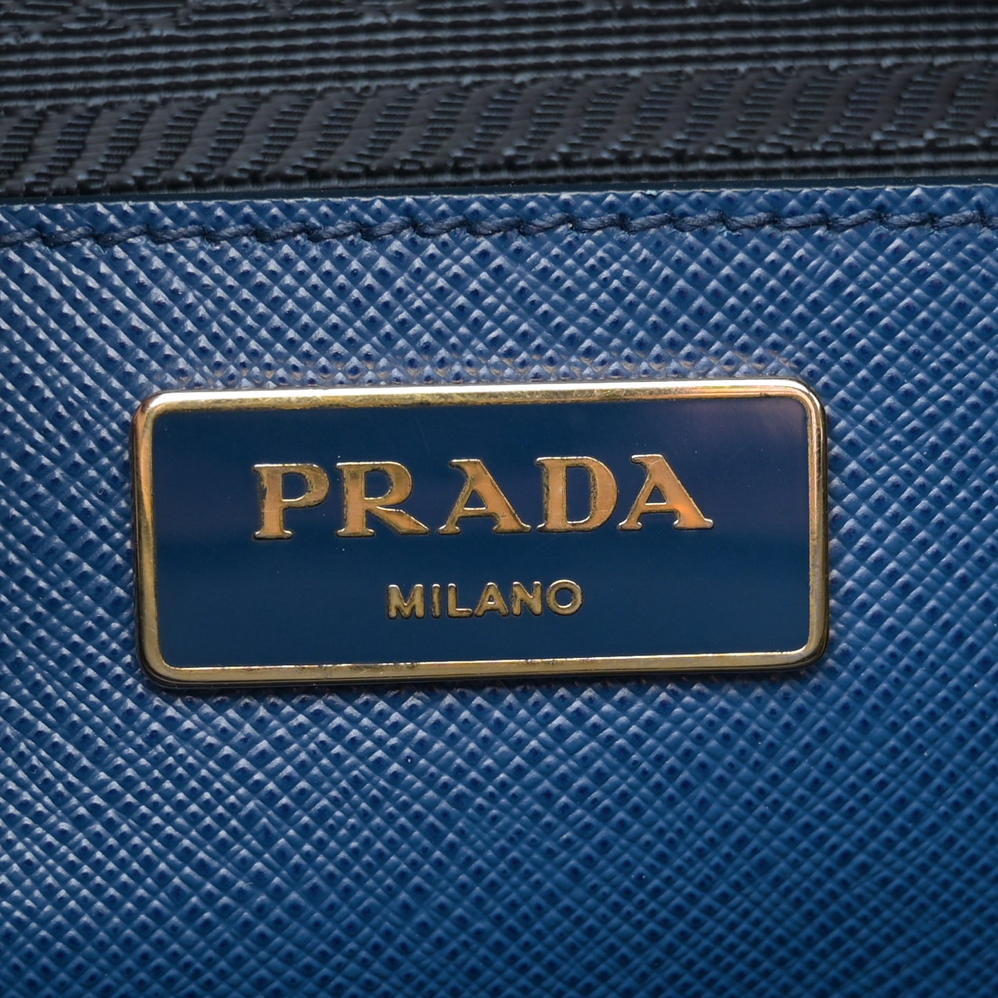 Saffiano Lux Medium Tote Bluette