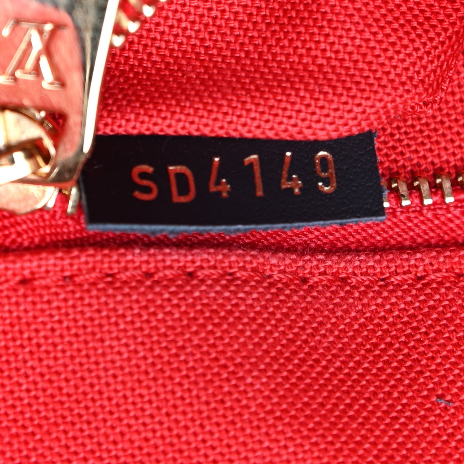 Louis Vuitton Reverse Monogram Giant Onthego MM 17 of 21