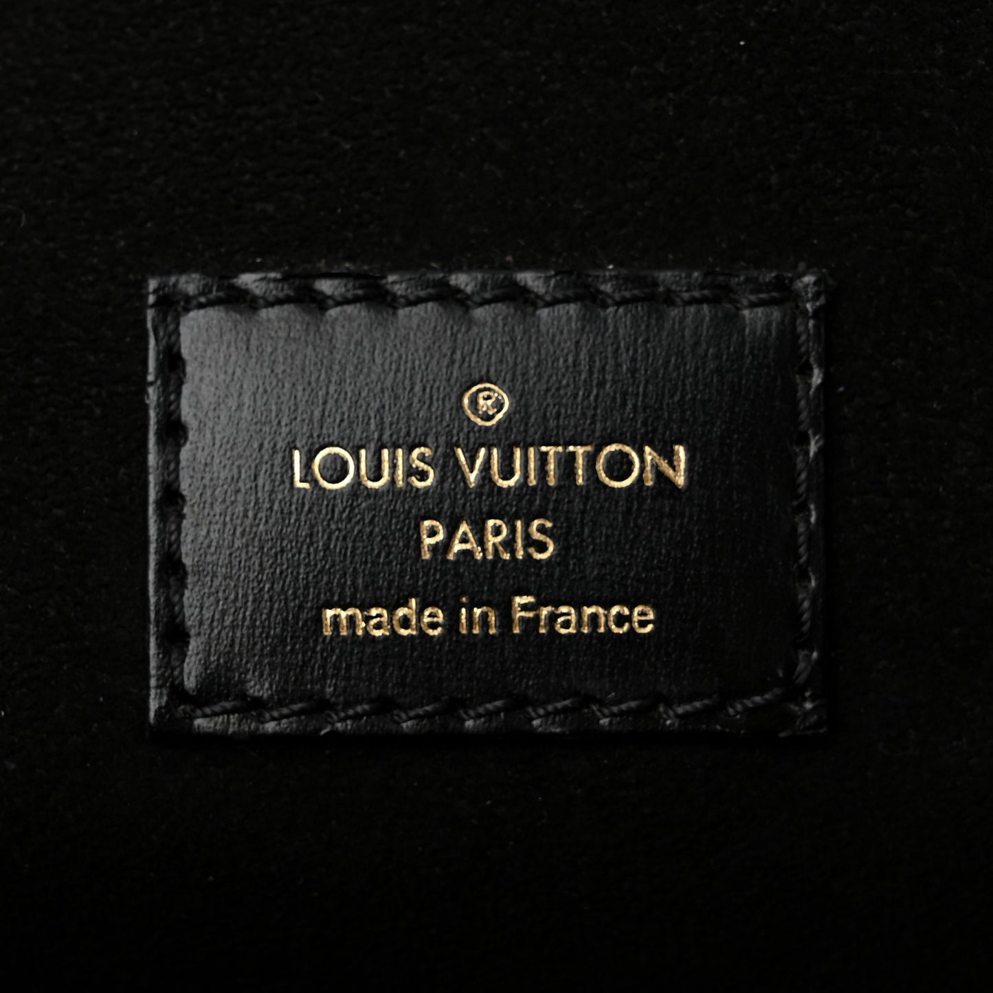 Reverse Monogram Pochette Metis