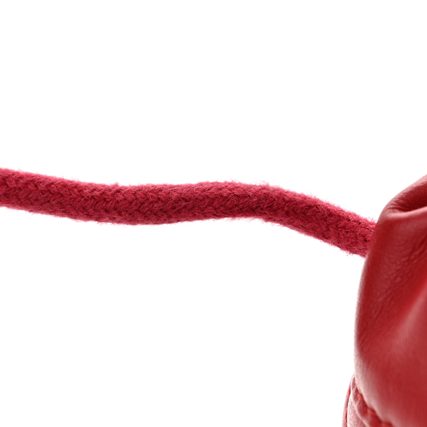 Calfskin Matelasse Mini GG Marmont 2.0 Bucket Bag Hibiscus Red