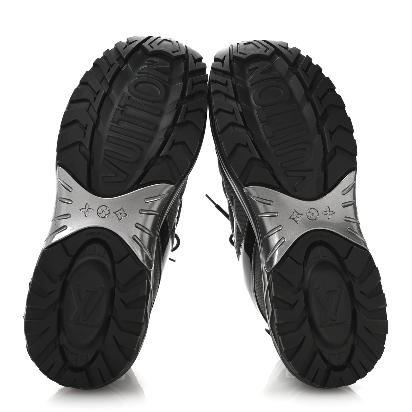 Monogram Discovery Lace Up Sneakers 9.5 Black Silver