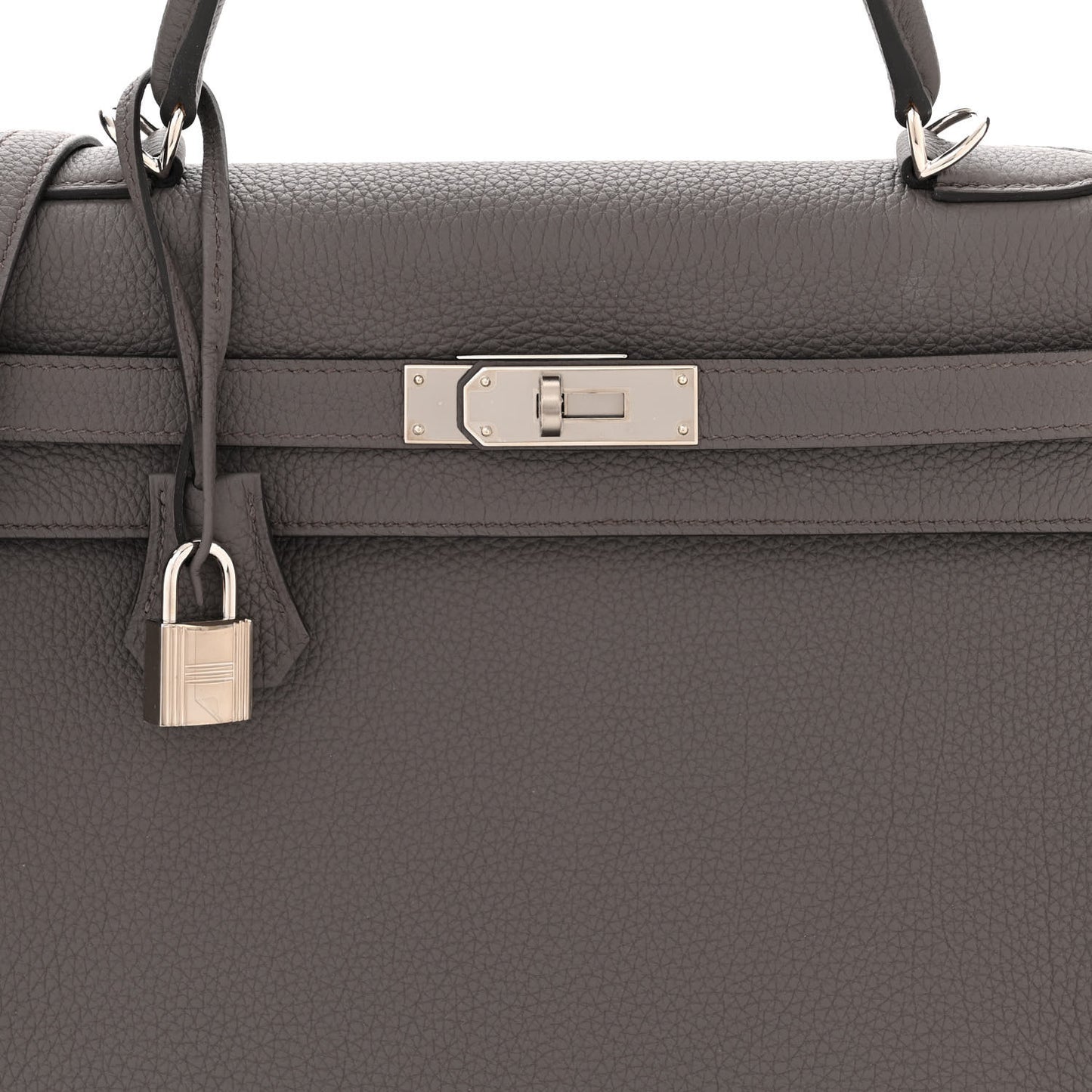 Togo Kelly Retourne 32 Etain