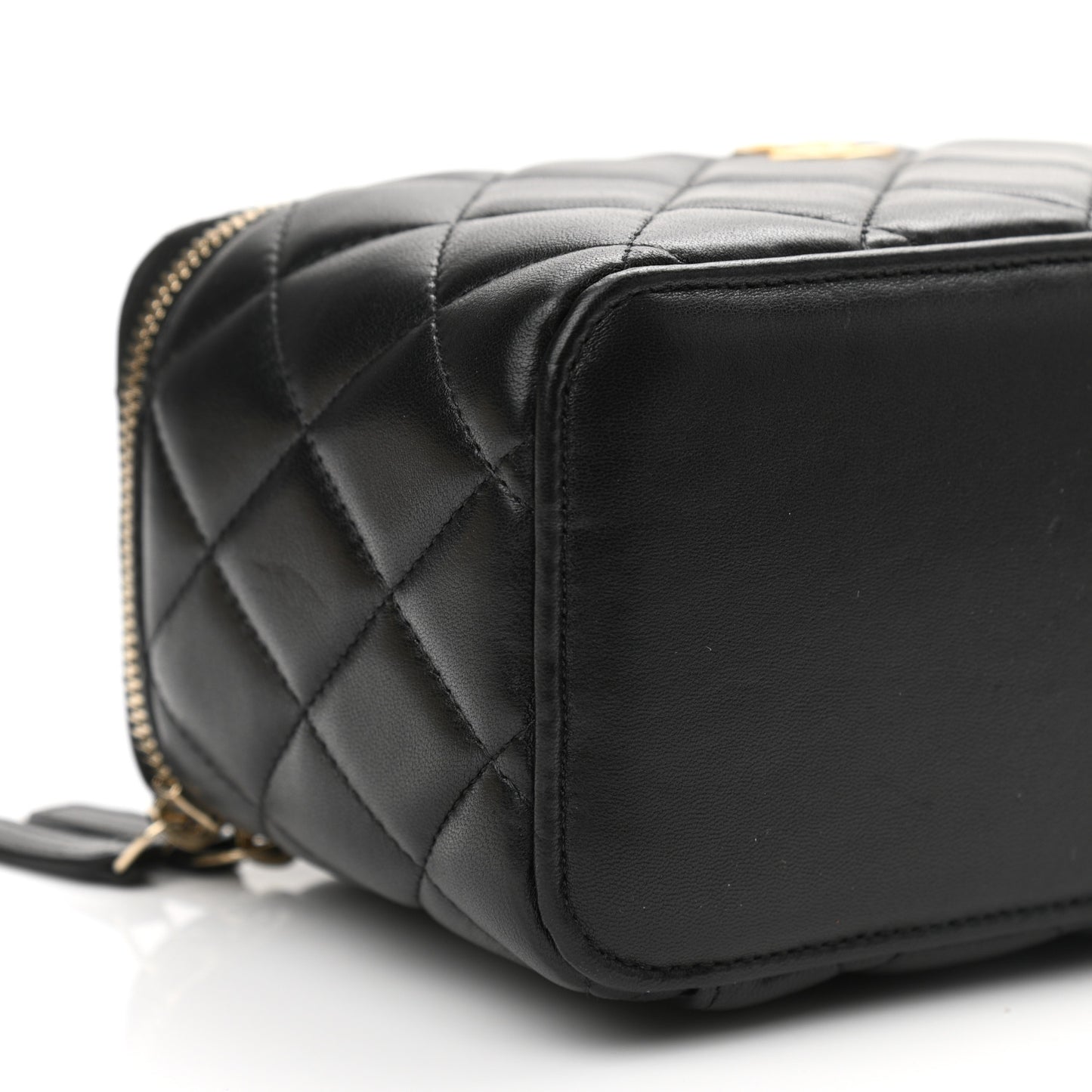 Lambskin Quilted Small Top Handle Vanity Case With Chain Black