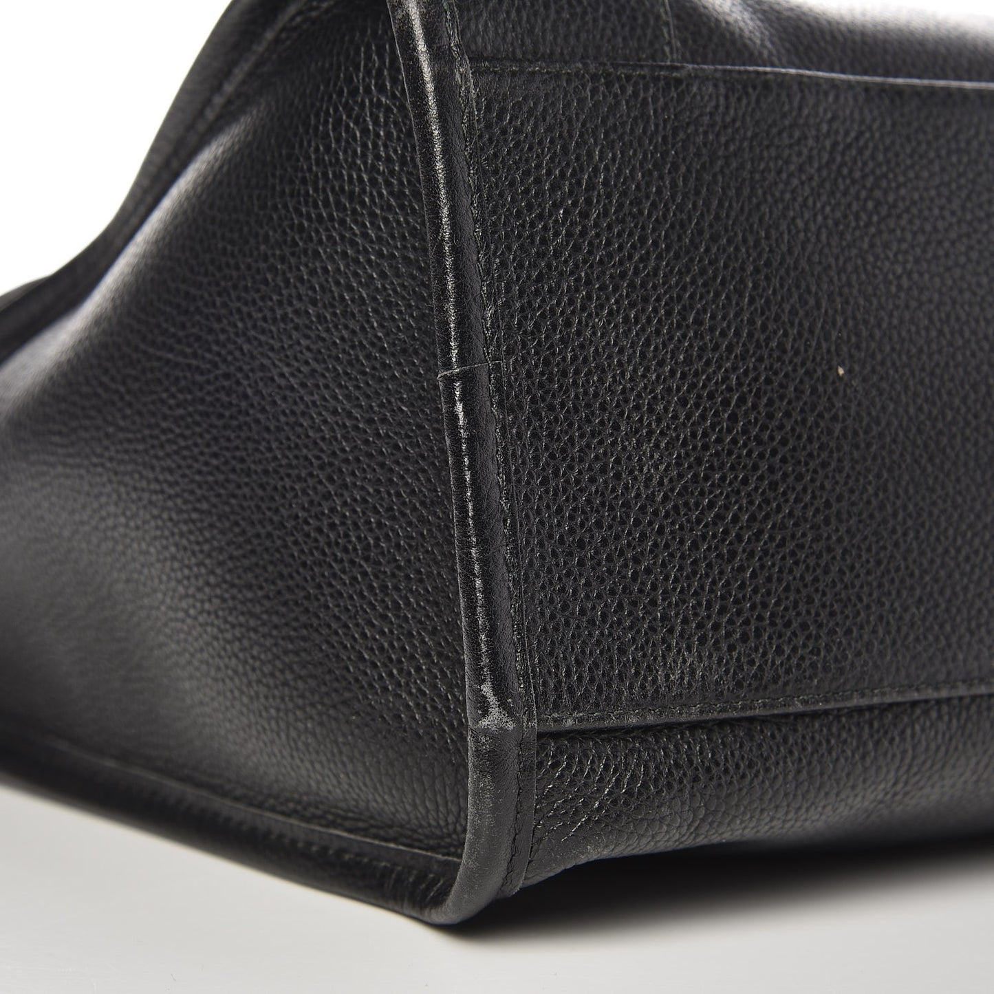 Vibrato Calfskin Classic Silver Hardware City Black