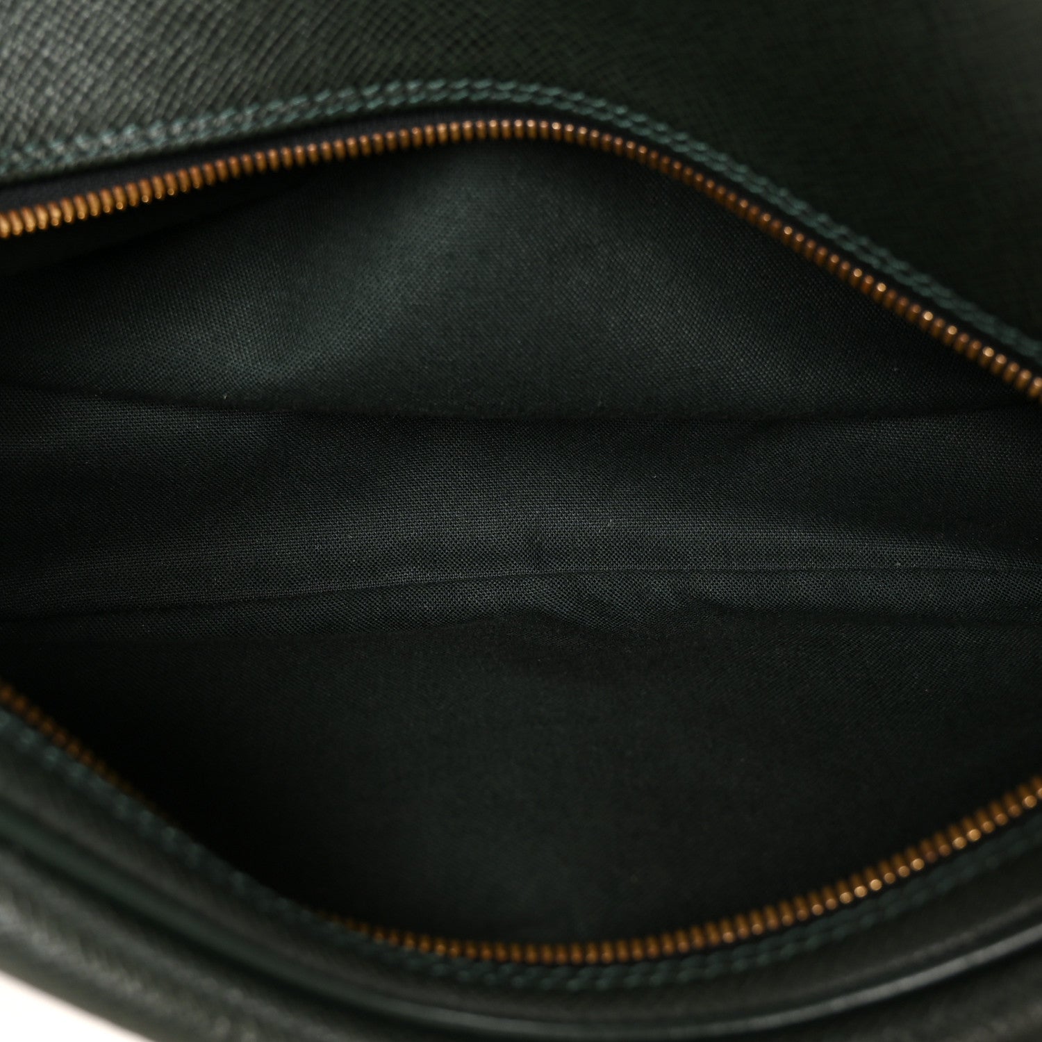 Louis Vuitton Taiga Reporter Messenger Epicea 5 of 13