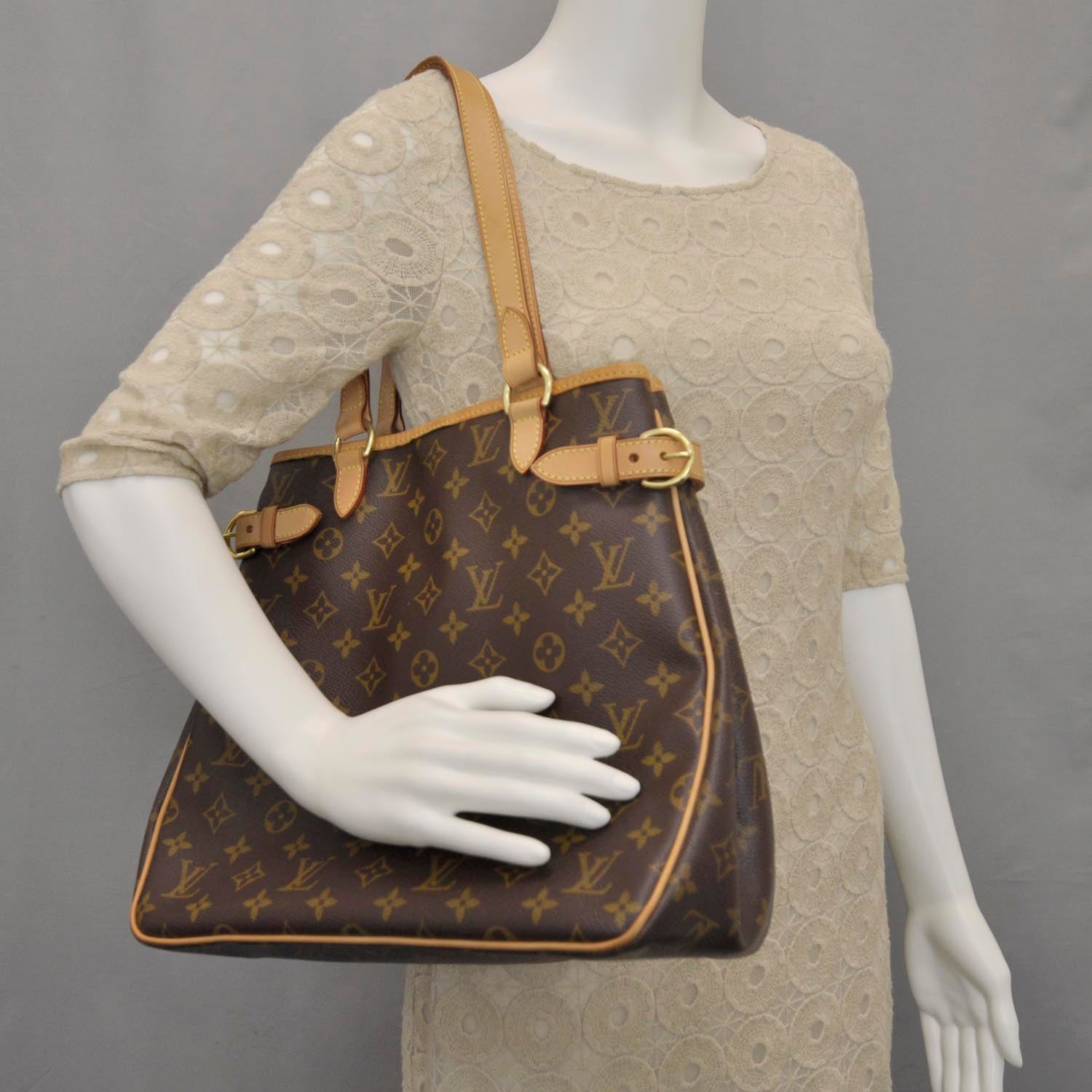Louis Vuitton Monogram Batignolles Vertical 2 of 9