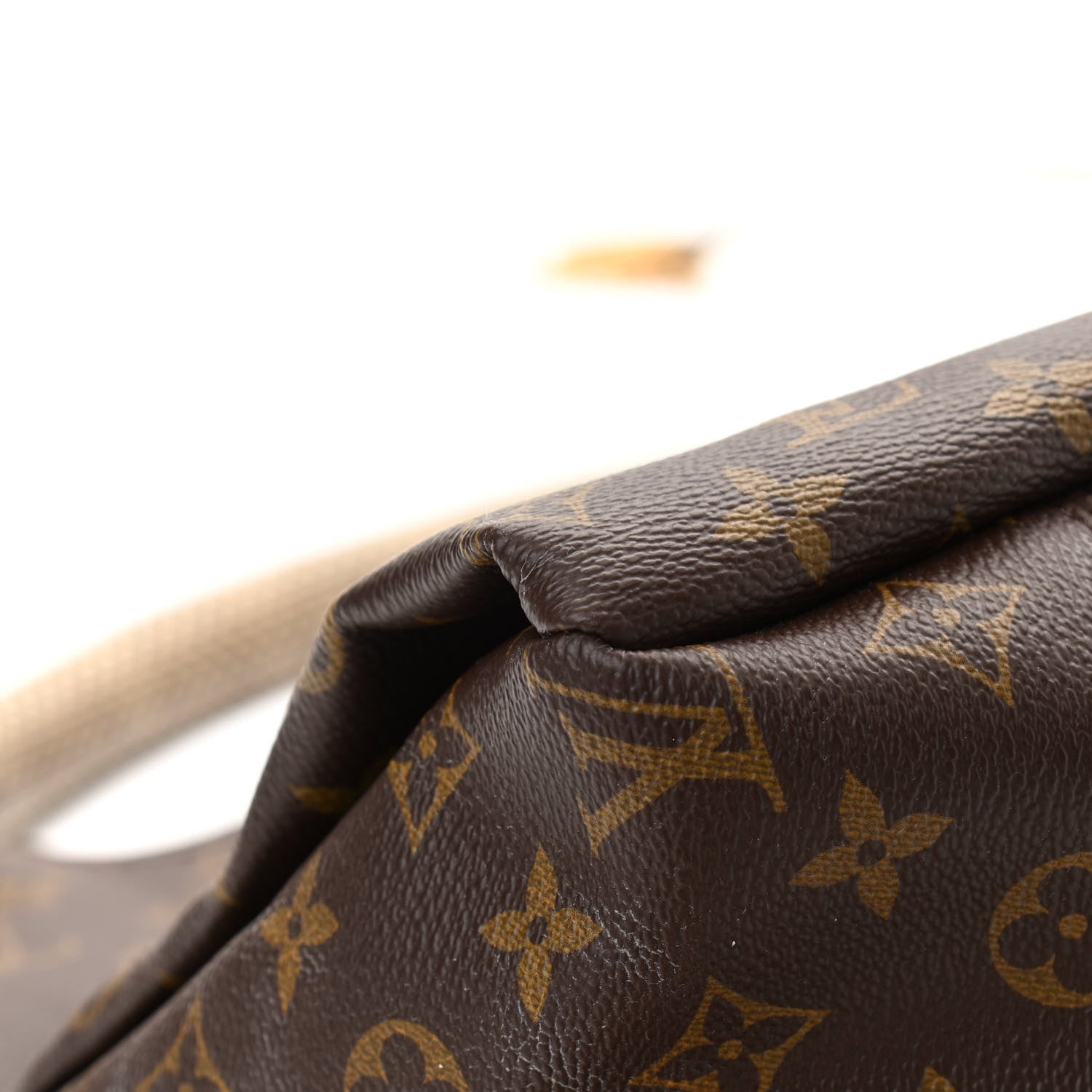 Louis Vuitton Ayers Monogram Artsy MM 12 of 17