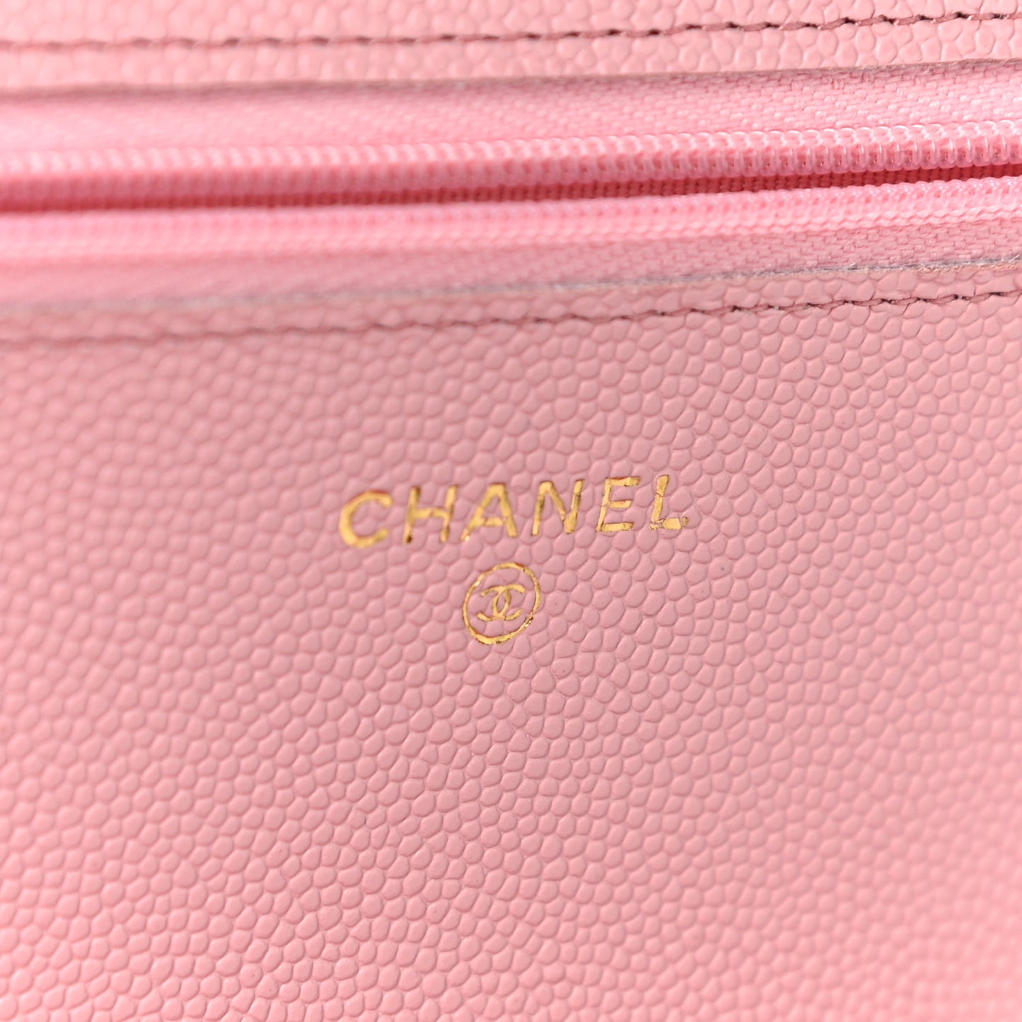 Caviar Quilted Wallet on Chain WOC Light Pink