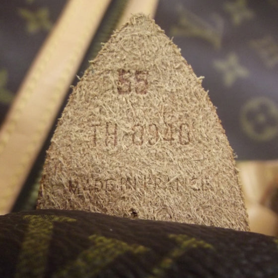 Louis Vuitton Monogram Sac Souple 55 9 of 9