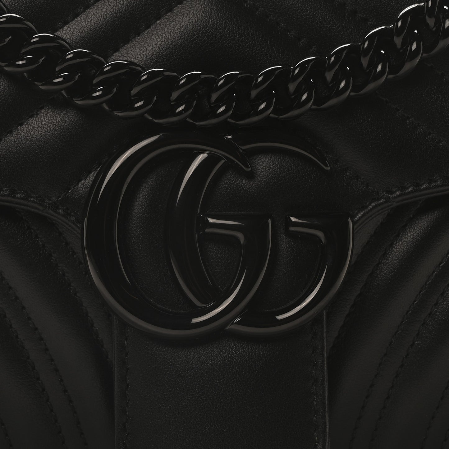 Calfskin Matelasse Monochrome Small GG Marmont Shoulder Bag Black