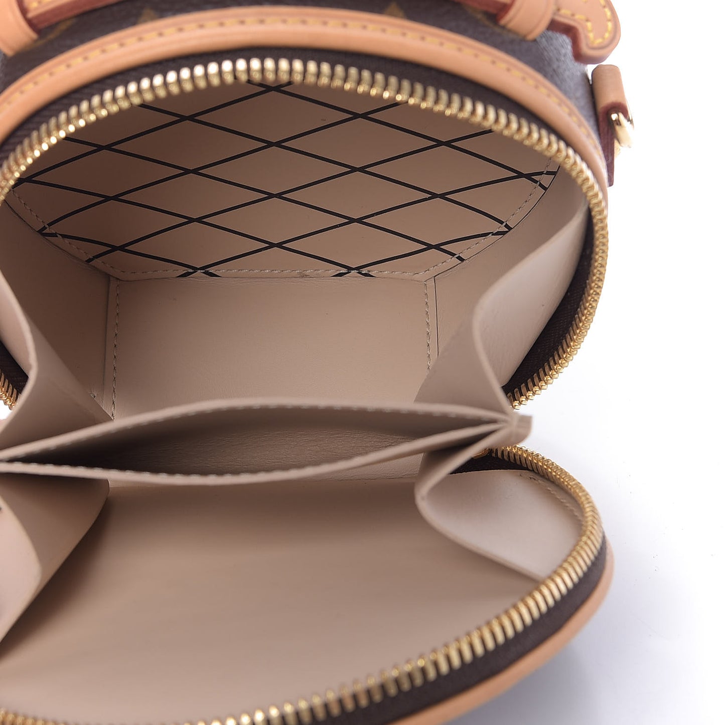 Monogram Mini Boite Chapeau