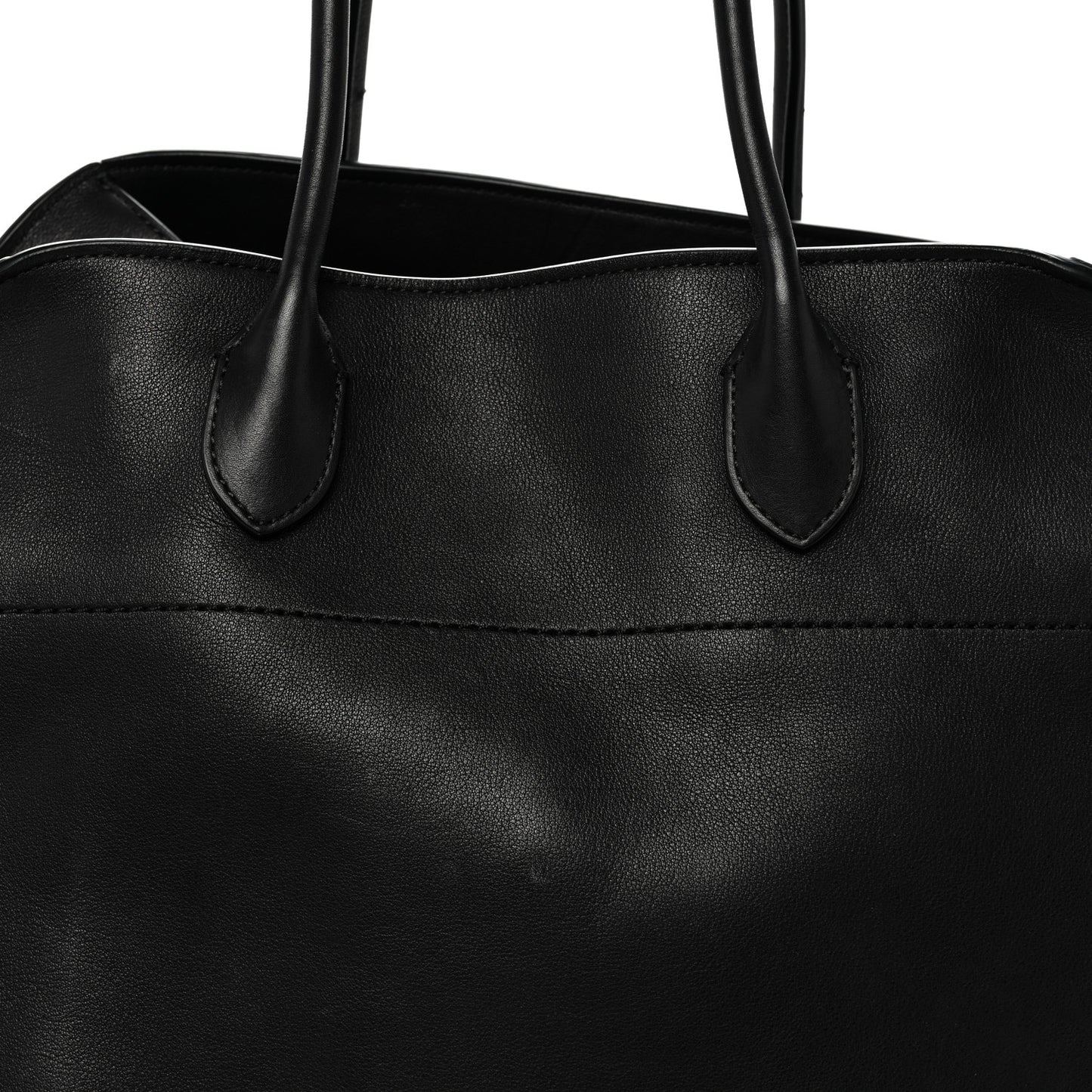 Polished Saddle Calfskin Soft Margaux 15 Black