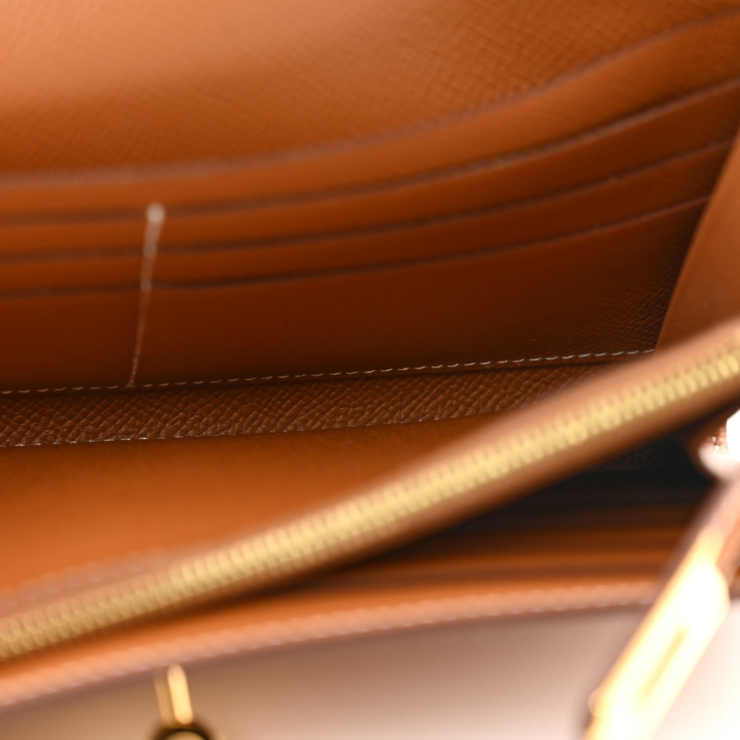 Epsom Kelly Longue Wallet Gold
