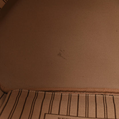 Louis Vuitton Monogram Neverfull MM 9 of 15