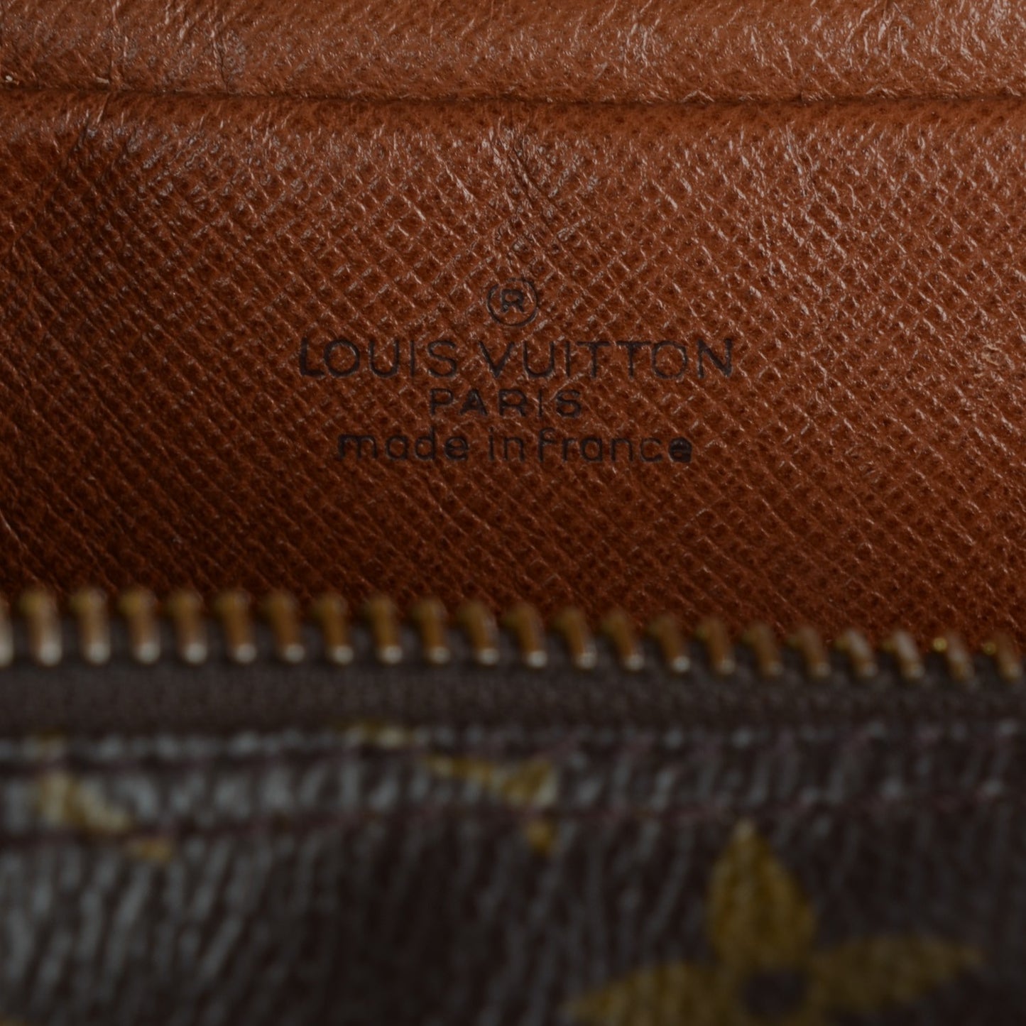 Monogram Nil 28