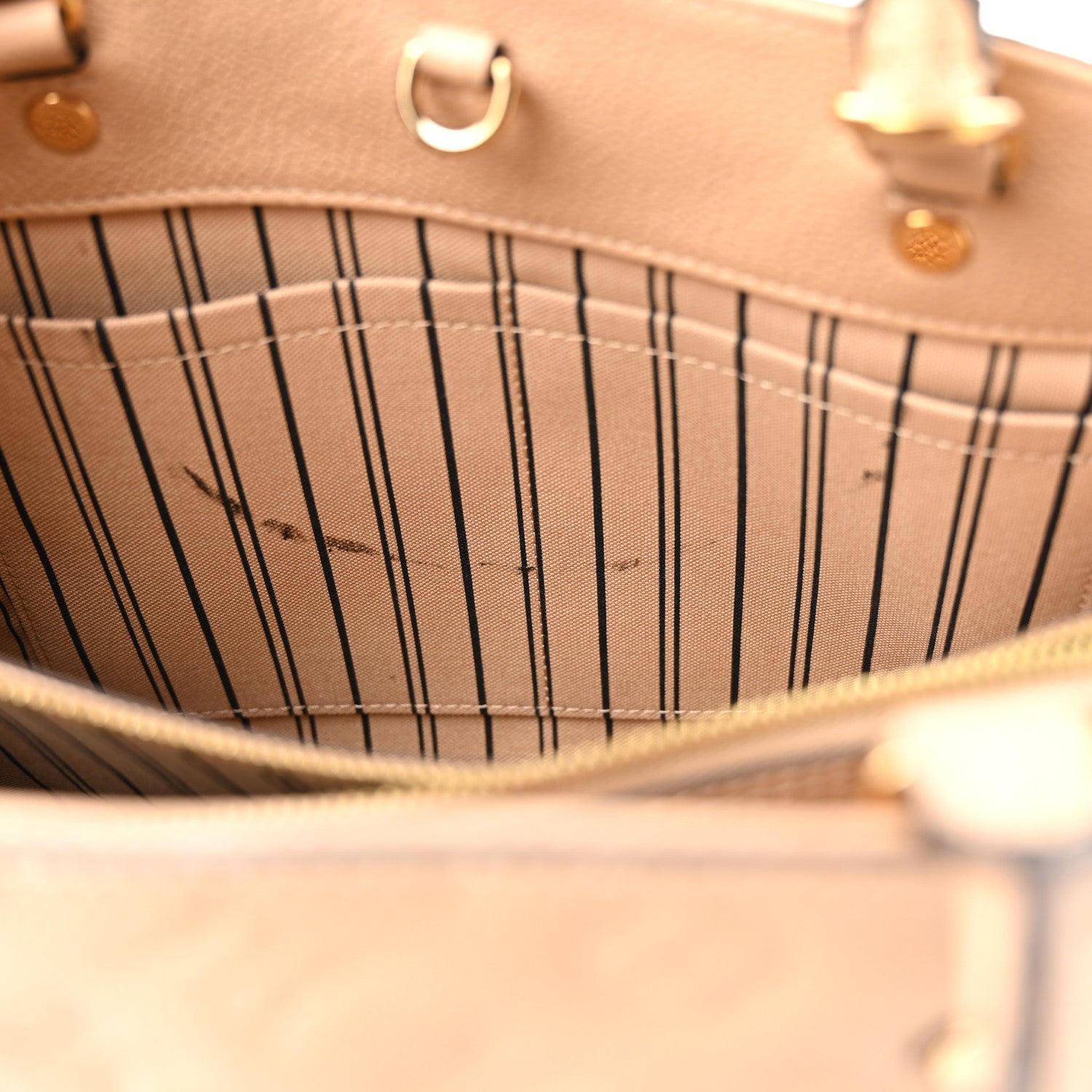 Louis Vuitton Empreinte Montaigne MM Dune 12 of 13