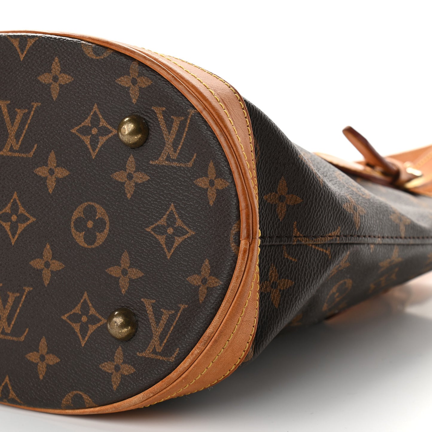 Monogram Petit Bucket 23