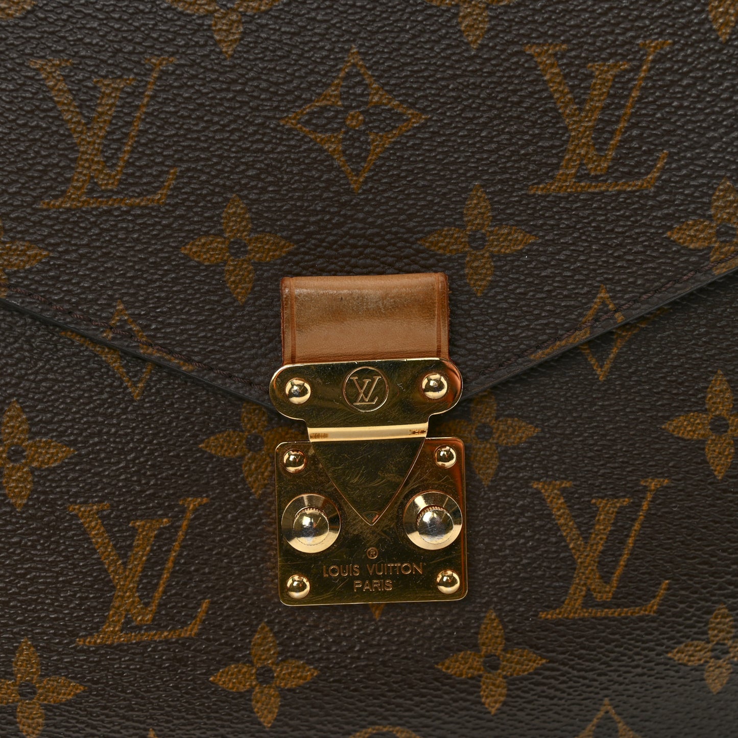 Monogram Metis