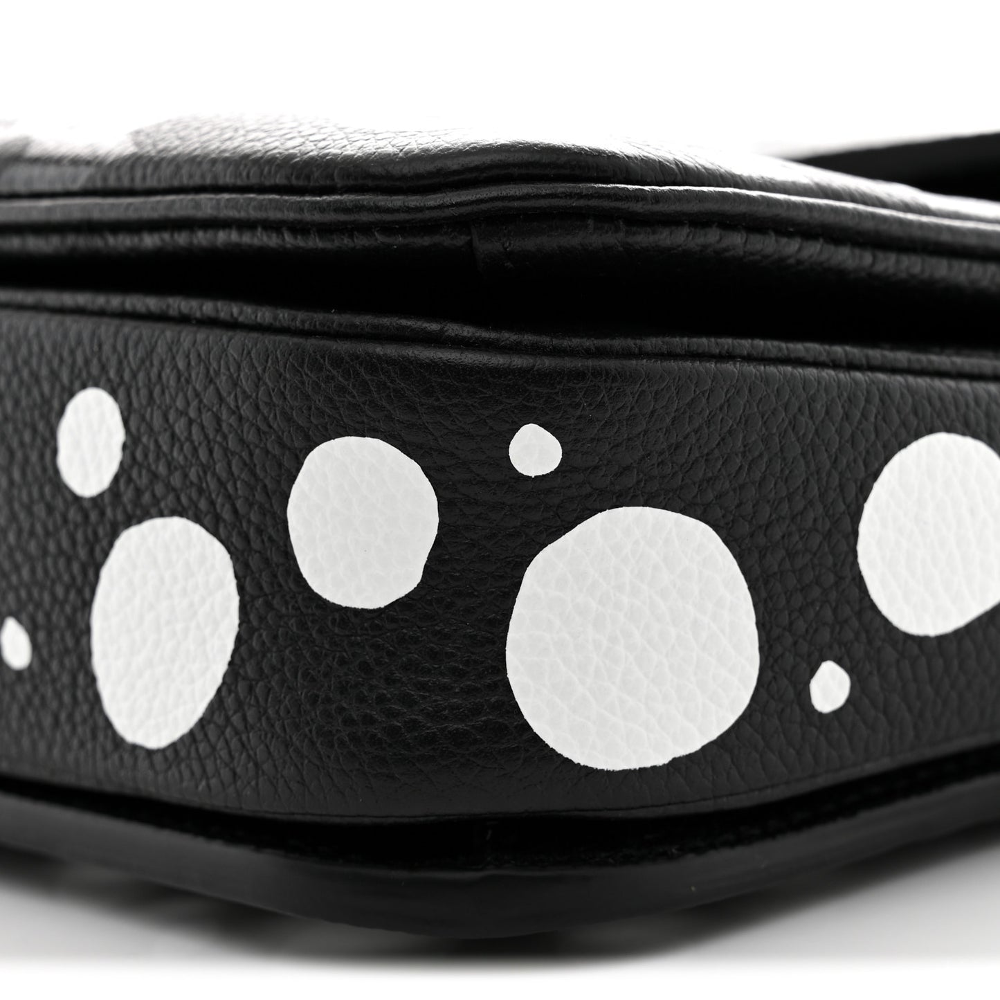LV X YK Empreinte Monogram Giant Pochette Metis Black