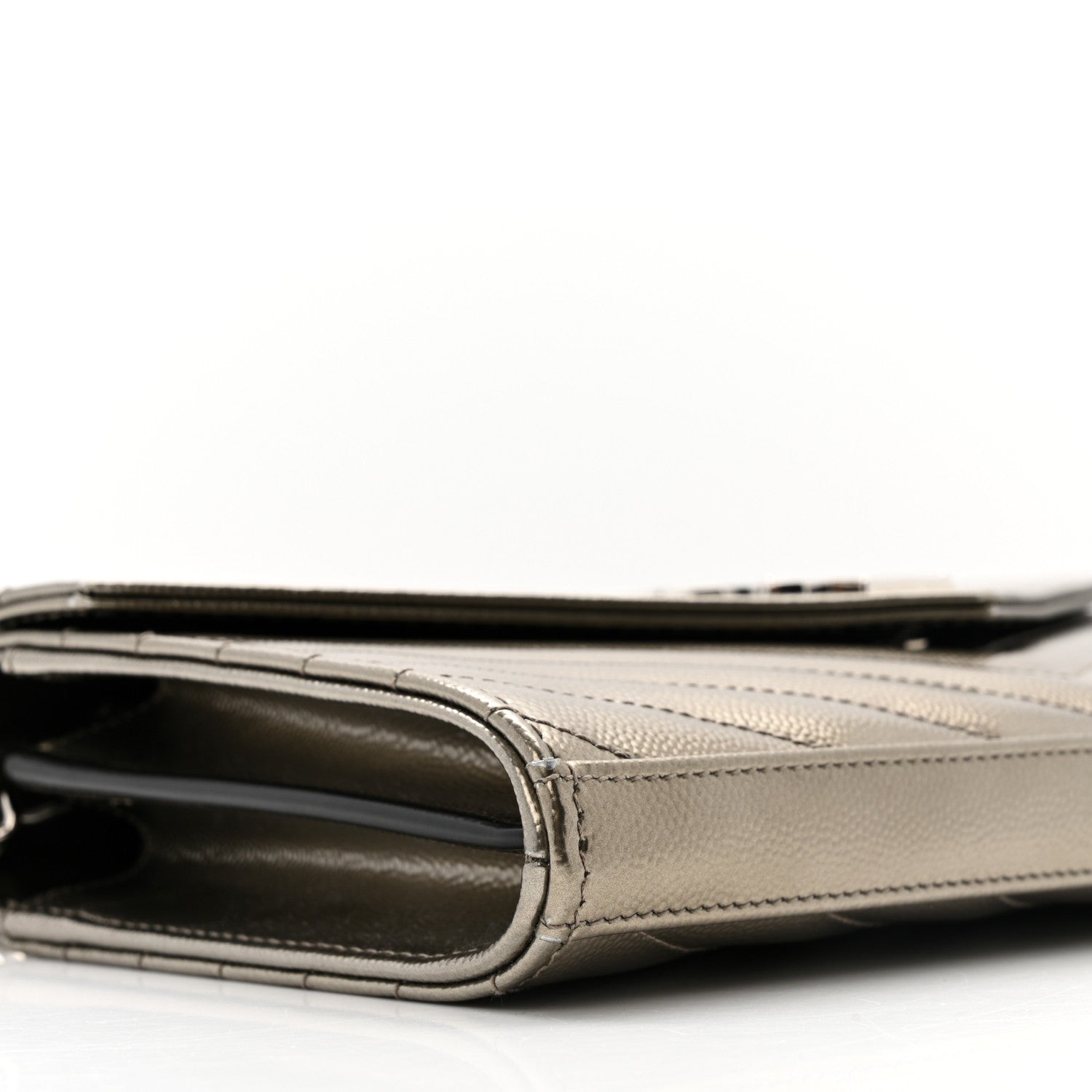 Saint Laurent Metallic Grain De Poudre Matelasse Chevron Monogram Chain Wallet Piombo 11 of 15