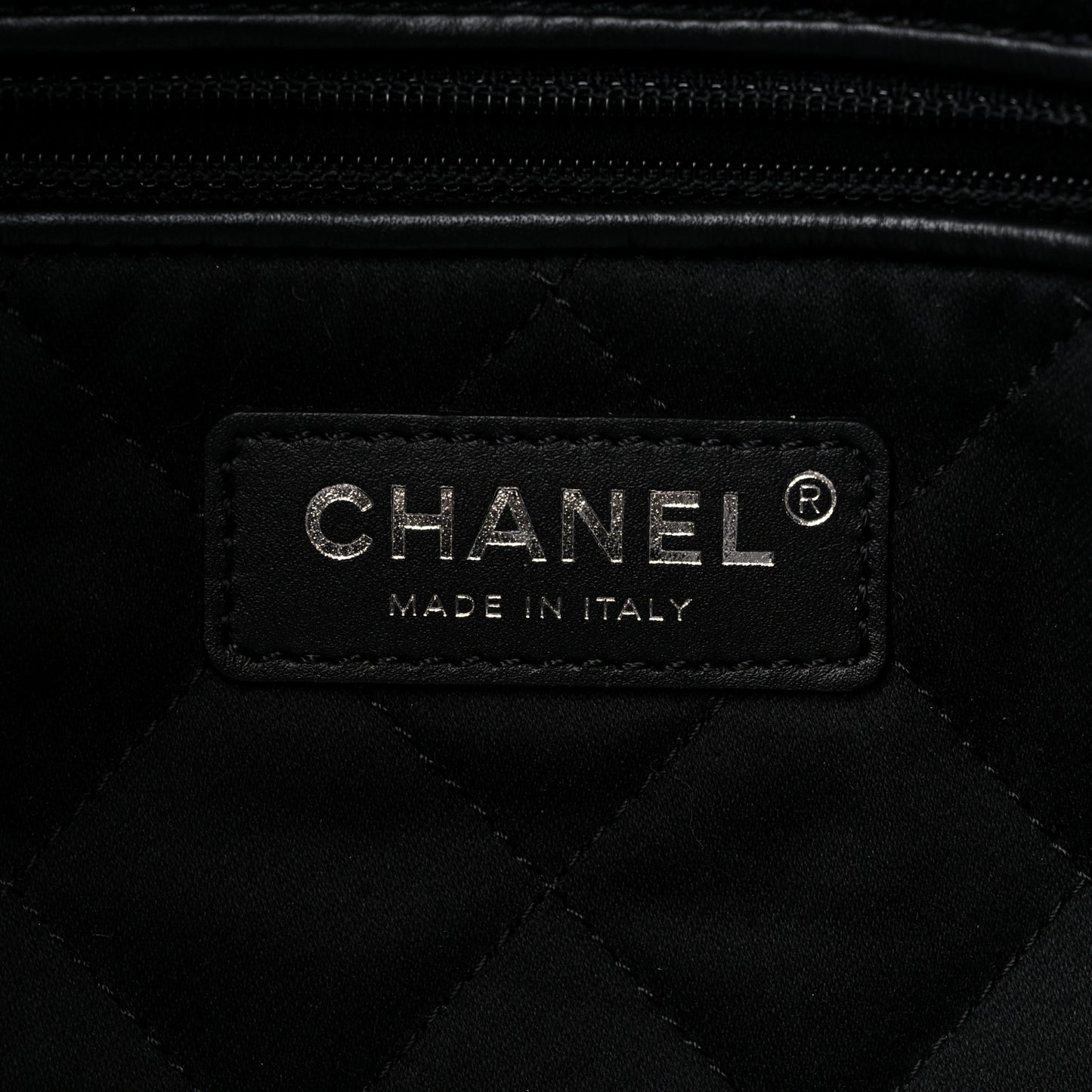 Metallic Calfskin Quilted Chanel 22 Silver
