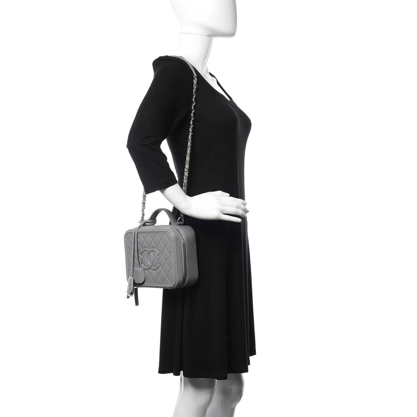 Caviar Quilted Medium CC Filigree Vanity Case Grey