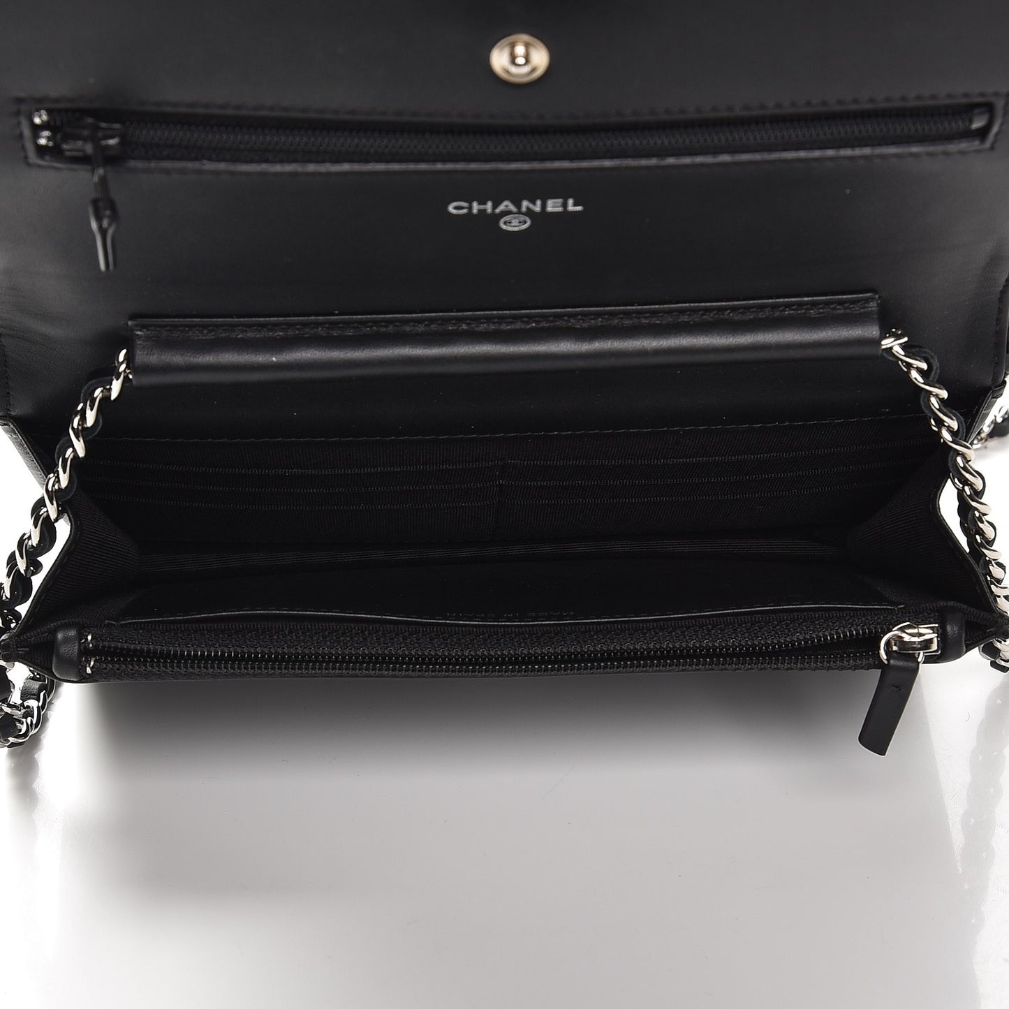 Patent Quilted Wallet On Chain WOC Black