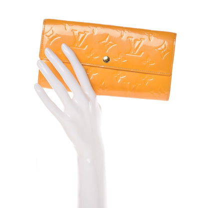 Louis Vuitton Vernis Sarah Wallet Jaune Passion 2 of 17