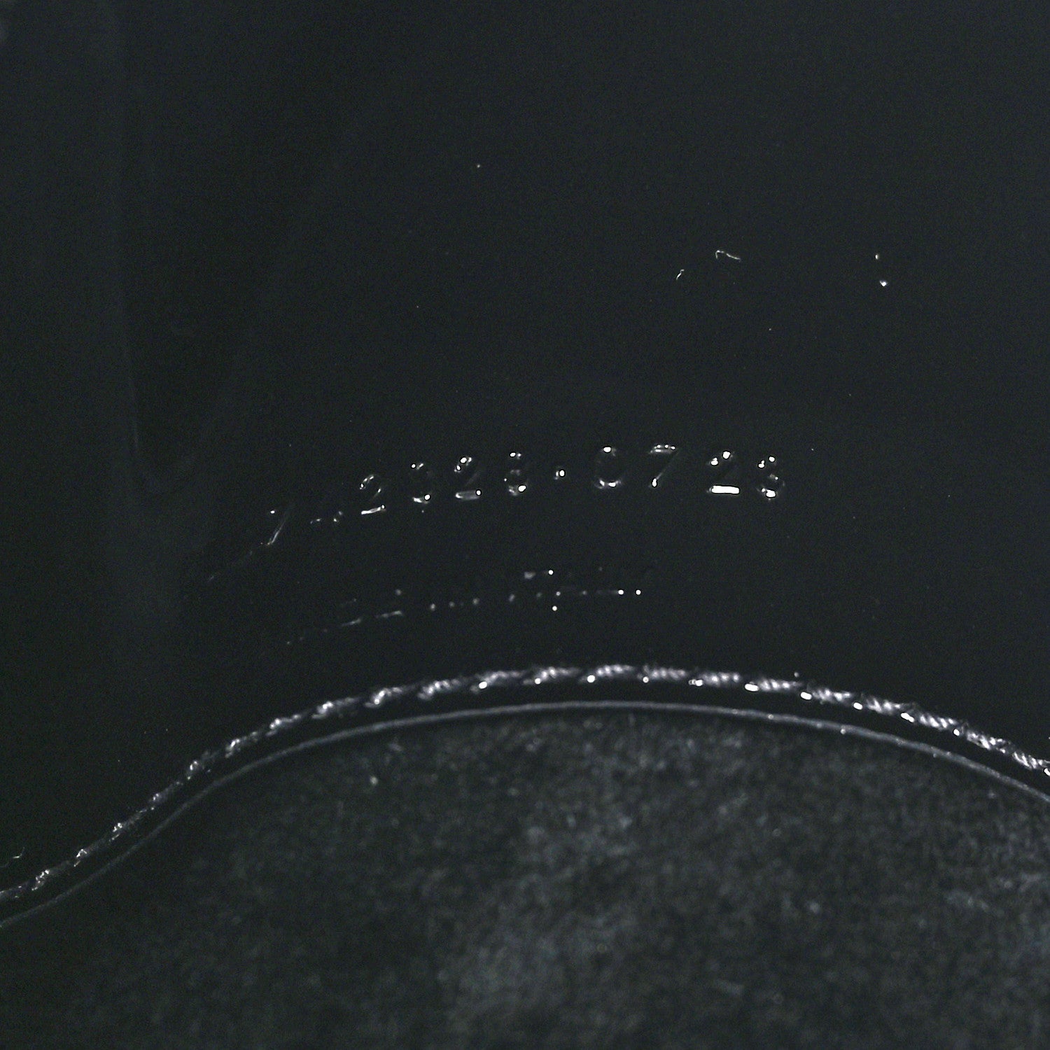 Saint Laurent Patent Calfskin Le 37 Bucket Bag Black 9 of 11