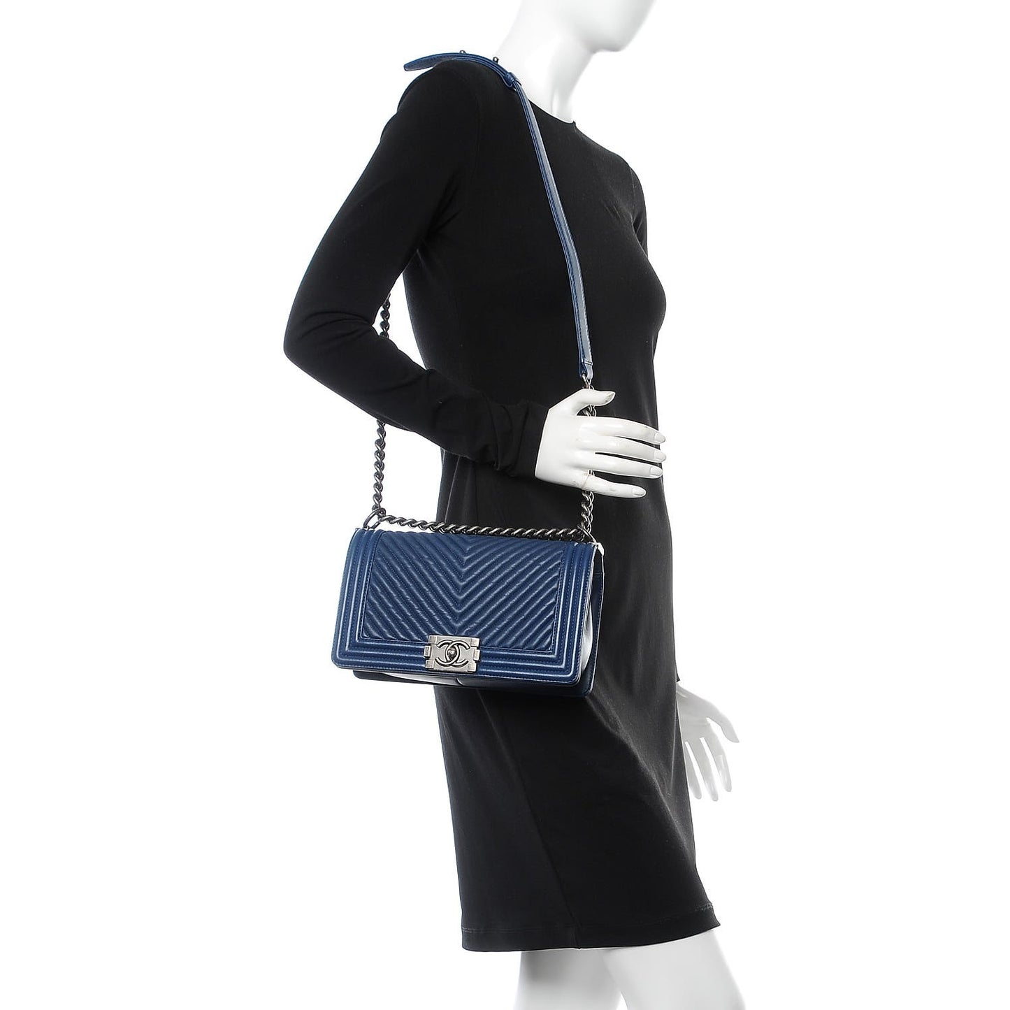 Wrinkled Lambskin Chevron Quilted Medium Boy Flap Navy