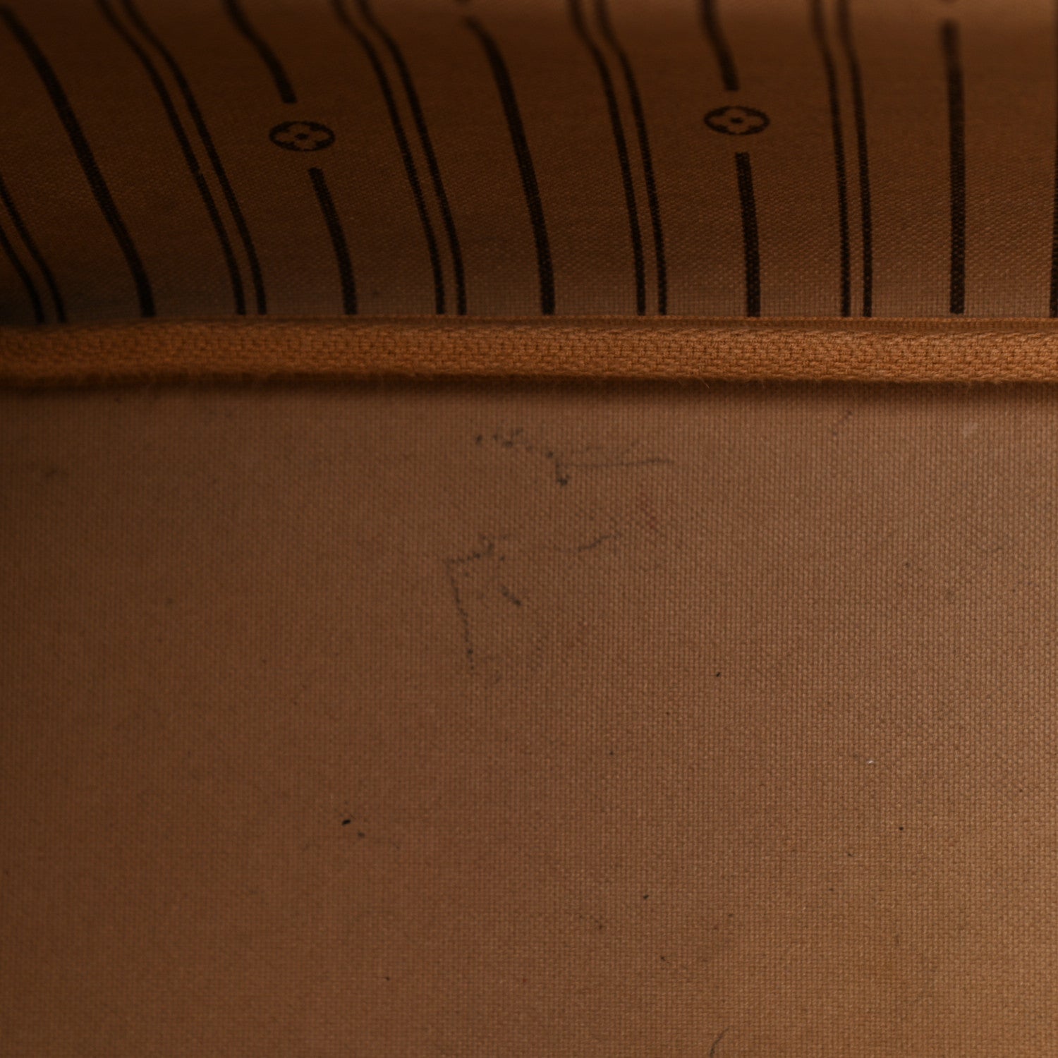 Louis Vuitton Monogram Neverfull MM 11 of 20