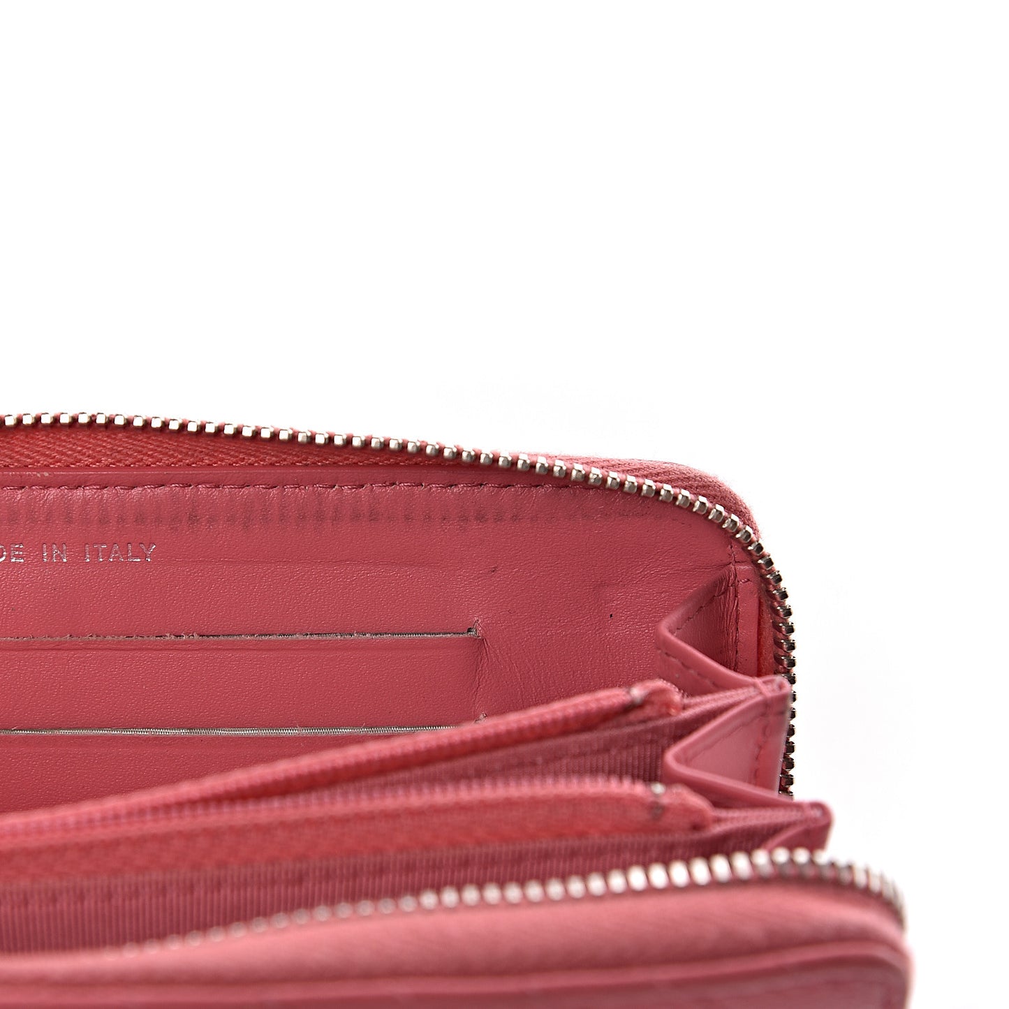 Caviar Chevron Quilted Small Zip Around Wallet Pink