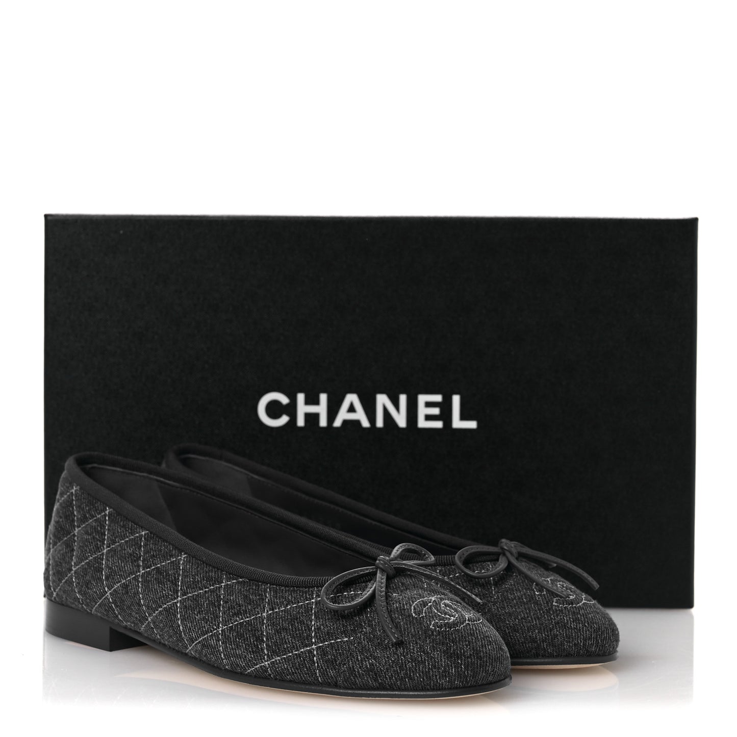 Washed Denim Quilted Cap Toe CC Ballerina Flats 36 Blue