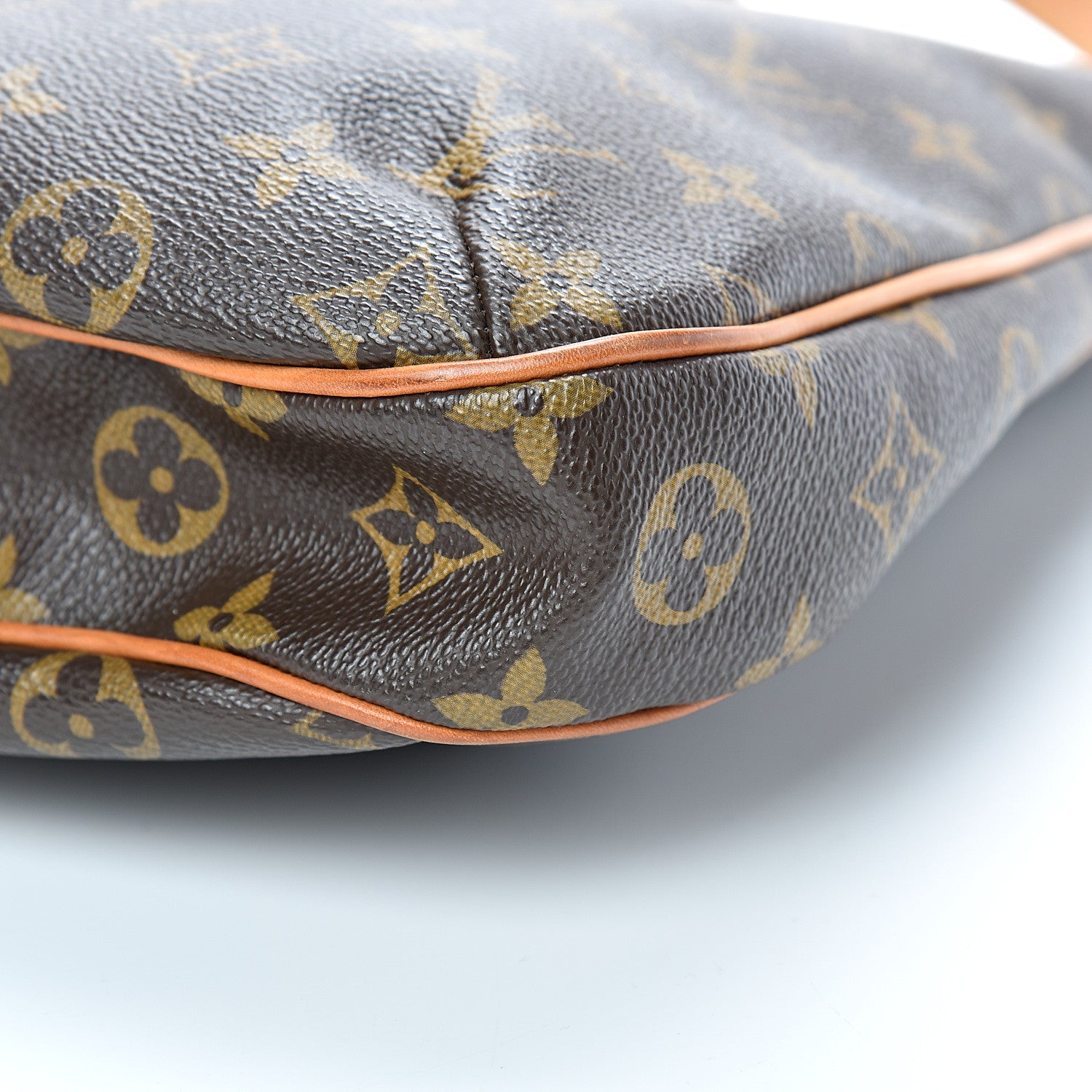 Louis Vuitton Monogram Odeon MM 9 of 16