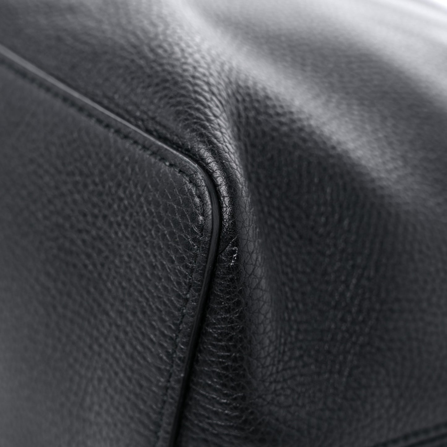 Pebbled Calfskin Large Soho Hobo Black