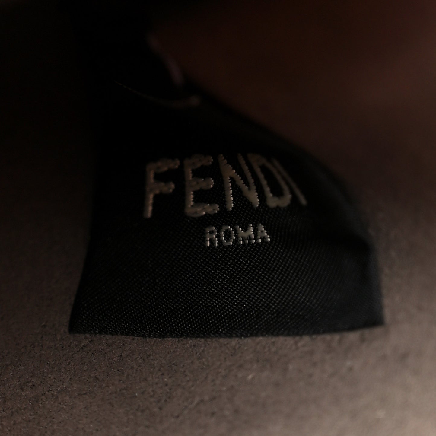 Cuoio Roma Sellerissima Nappa Sintetica Tape Stitch Mini Fendessence Shoulder Bag Lava