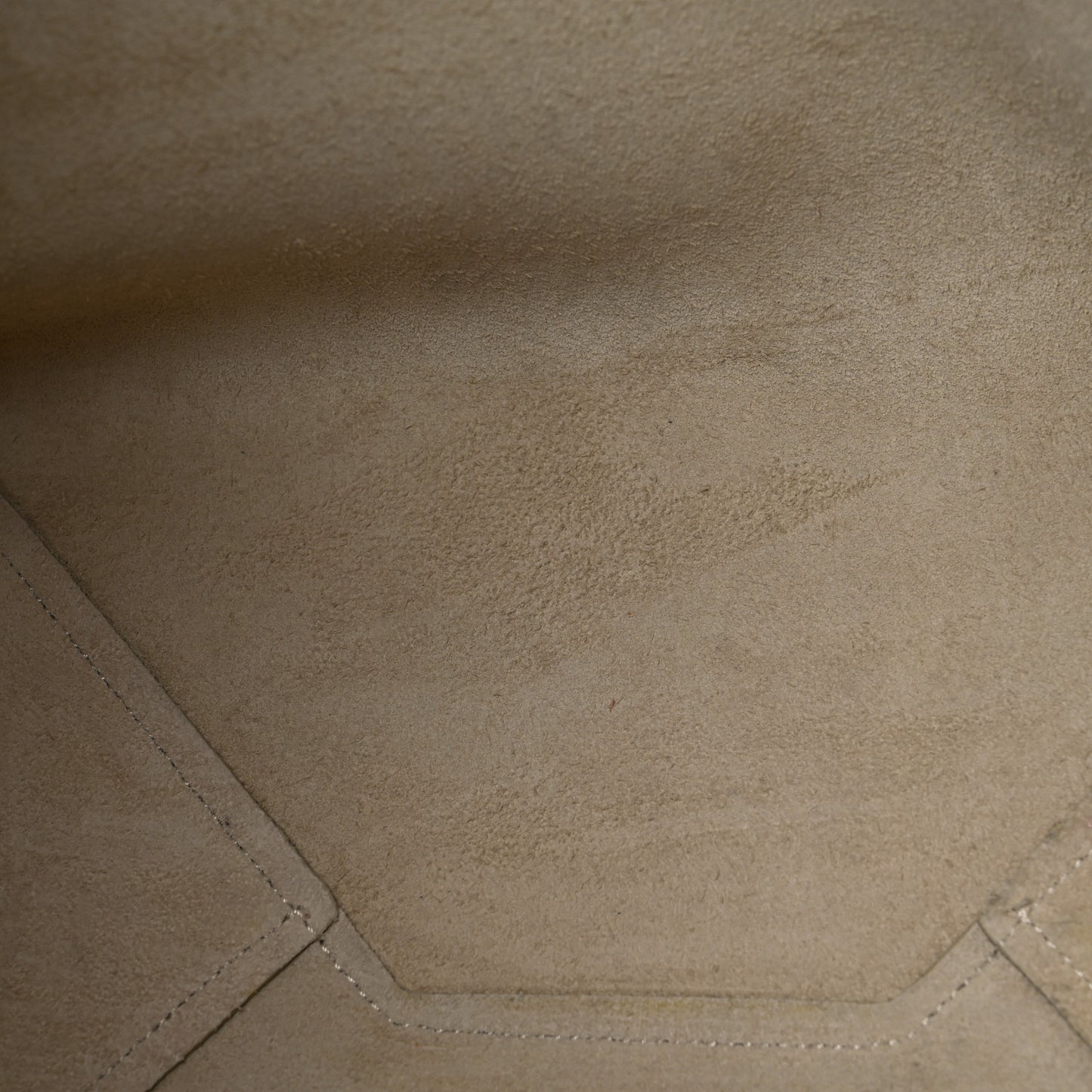 Soft Grained Calfskin Small Belt Cabas Phantom Chalk