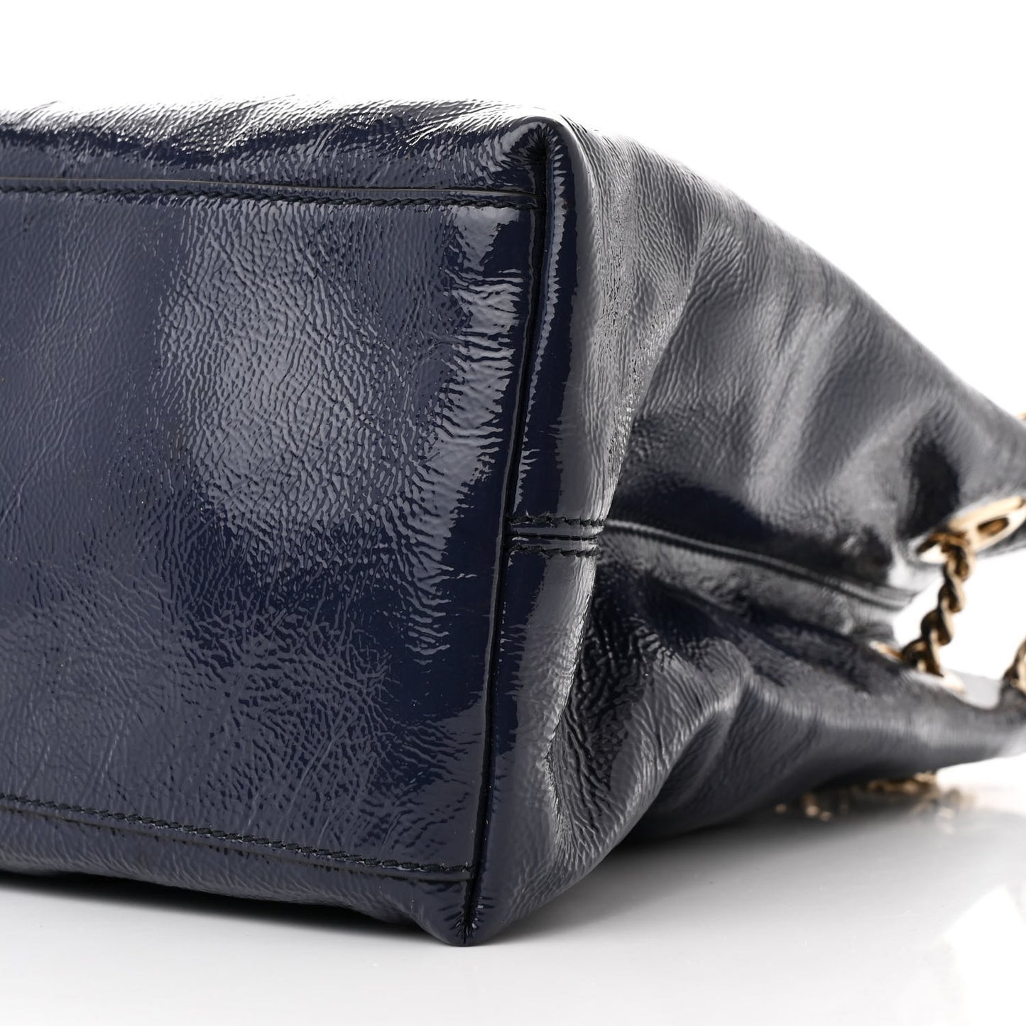 Vernice Naplack  Medium Soho Chain Shoulder Bag Uniform Blue