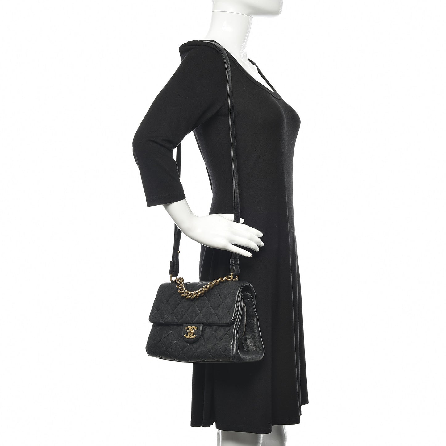 Shiny Sheepskin Quilted Small Trapezio Flap Black