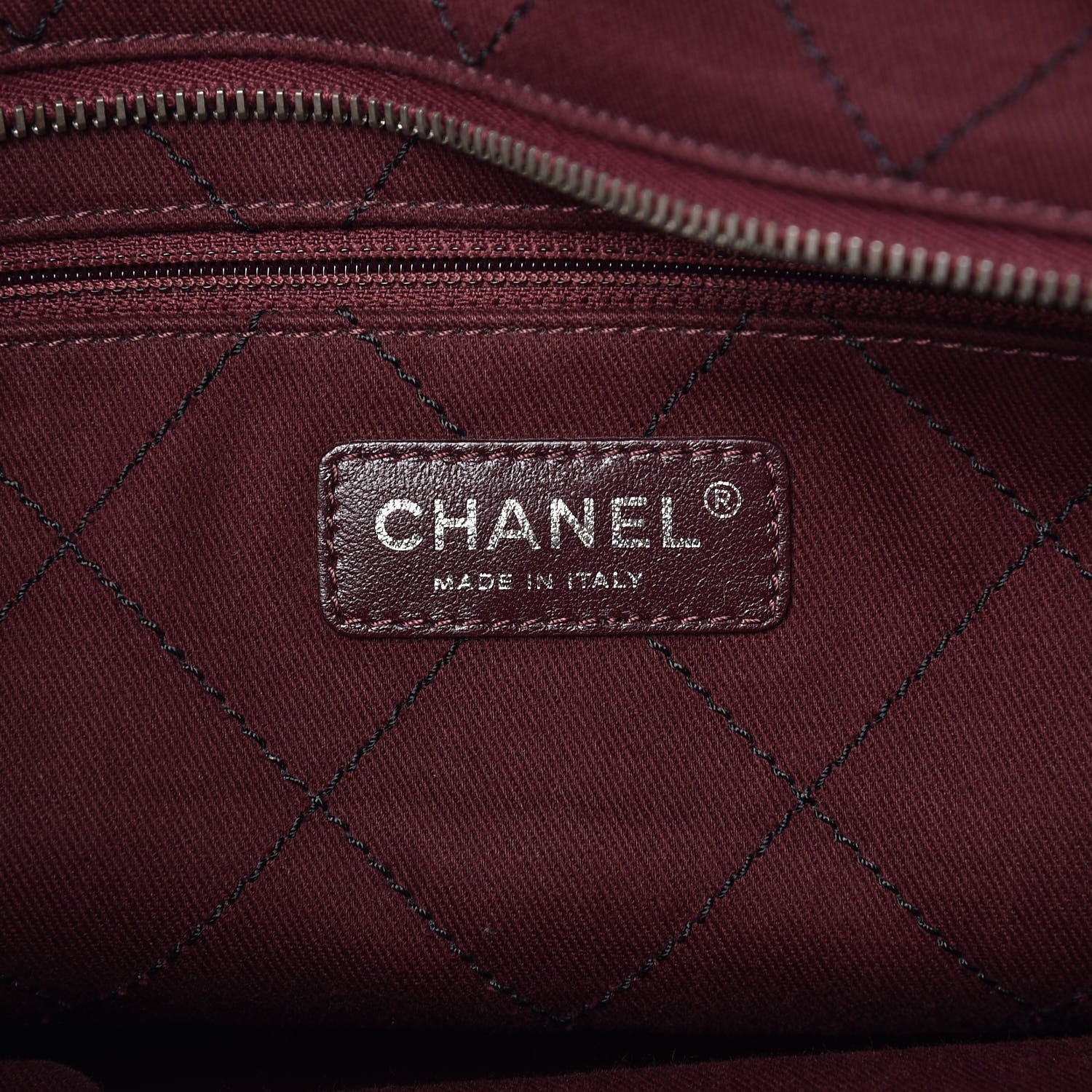 Chanel Grained Calfskin Daily Tote Black 7 of 9