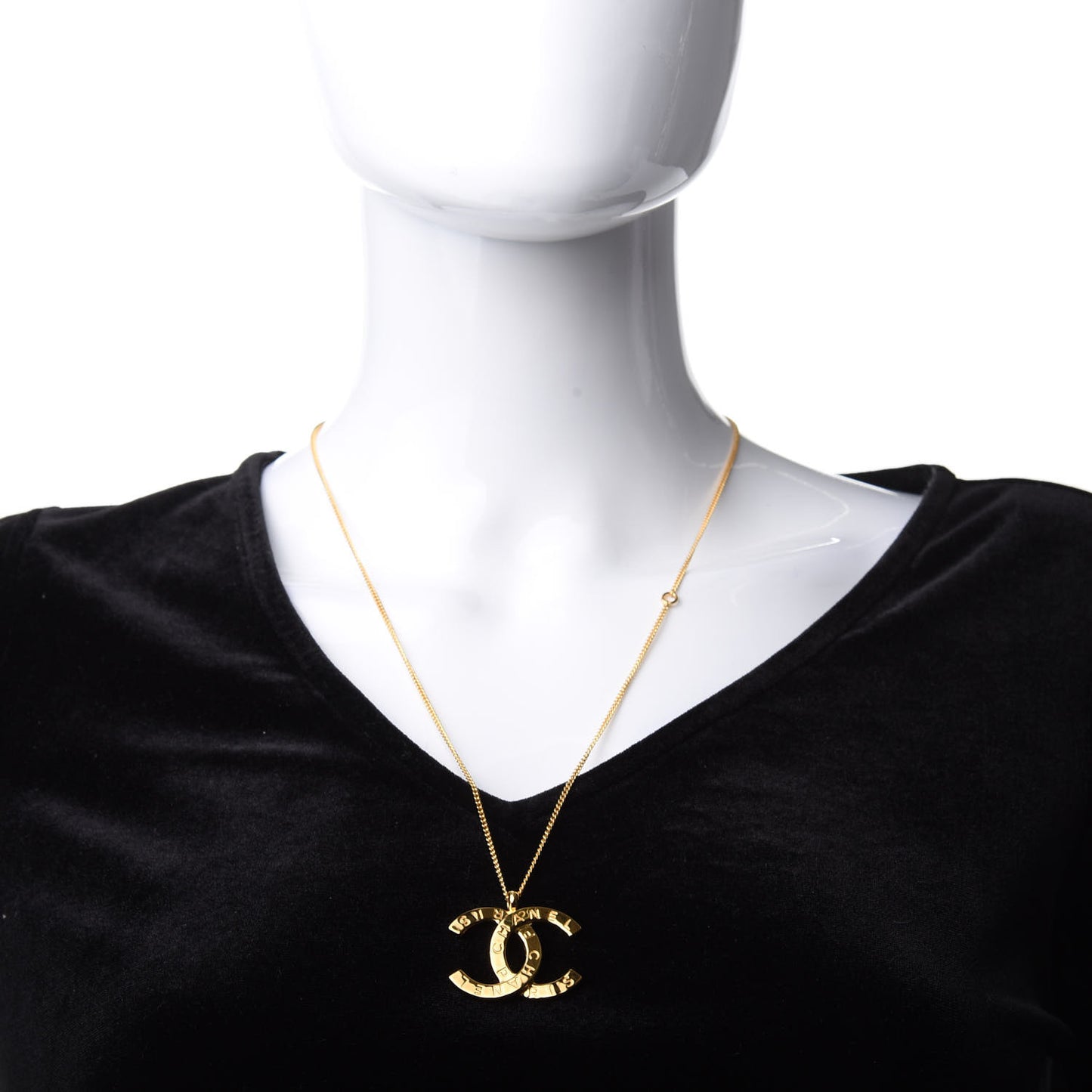 Metal CC Paris Button Necklace Gold