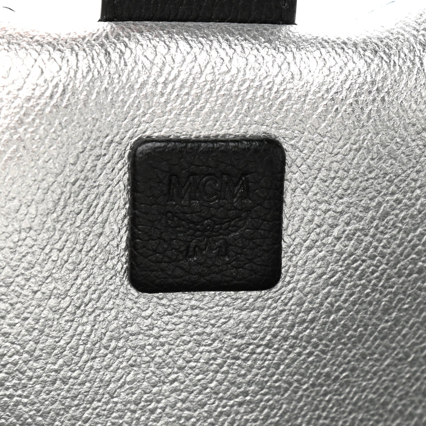 Grained Calfskin Medium Yris Shopper Tote Black