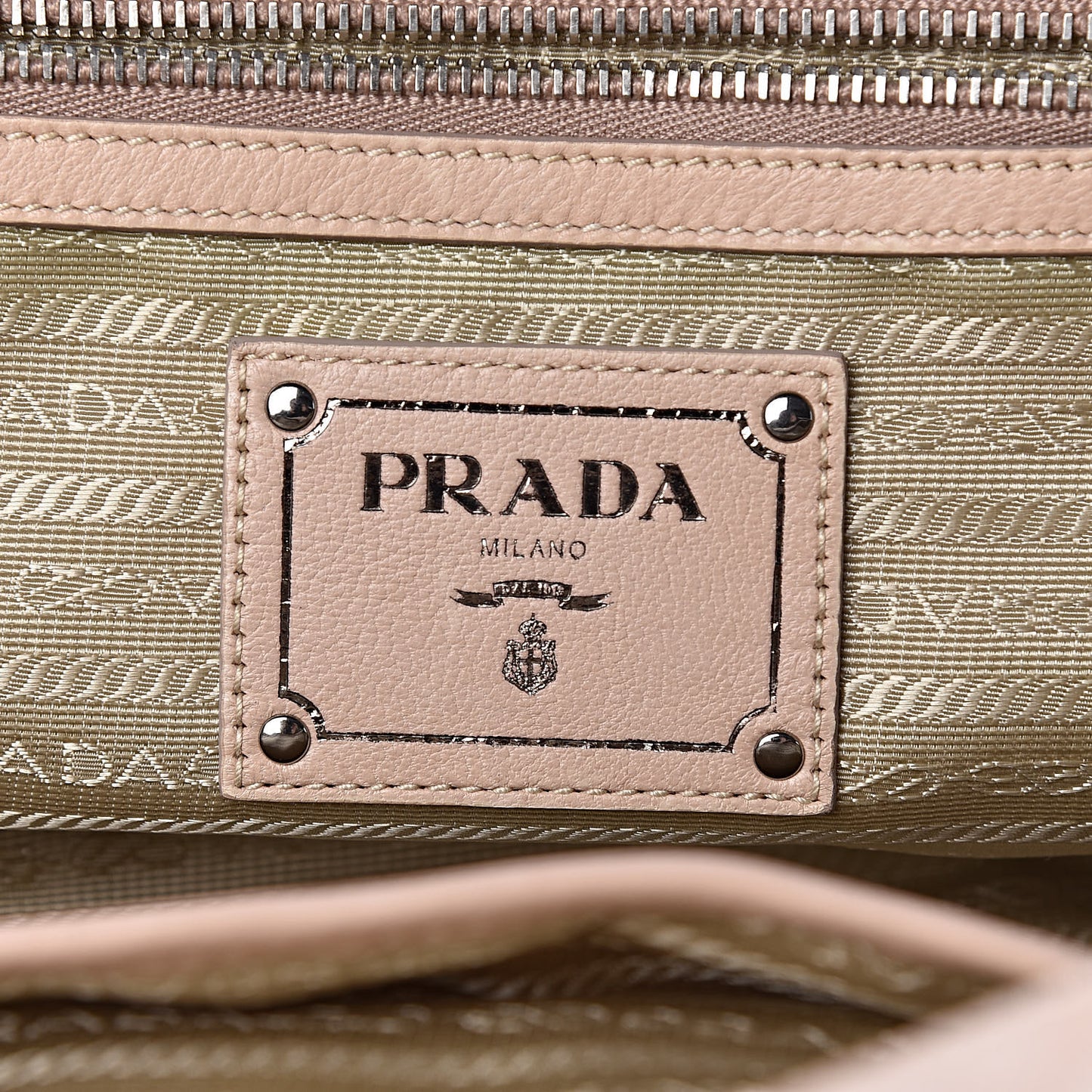 Nappa Gaufre Dome Satchel Cipria